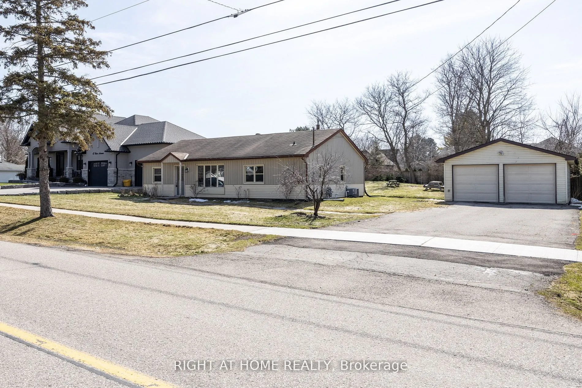 15 Farr Avenue