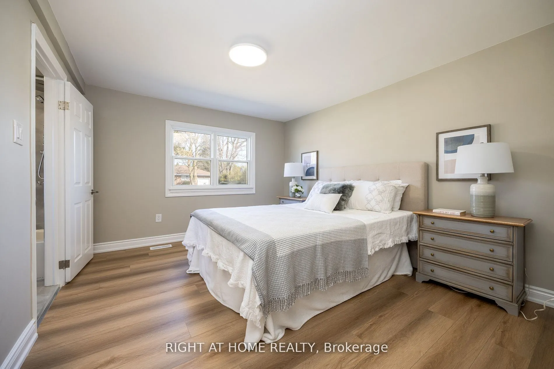 15 Farr Avenue