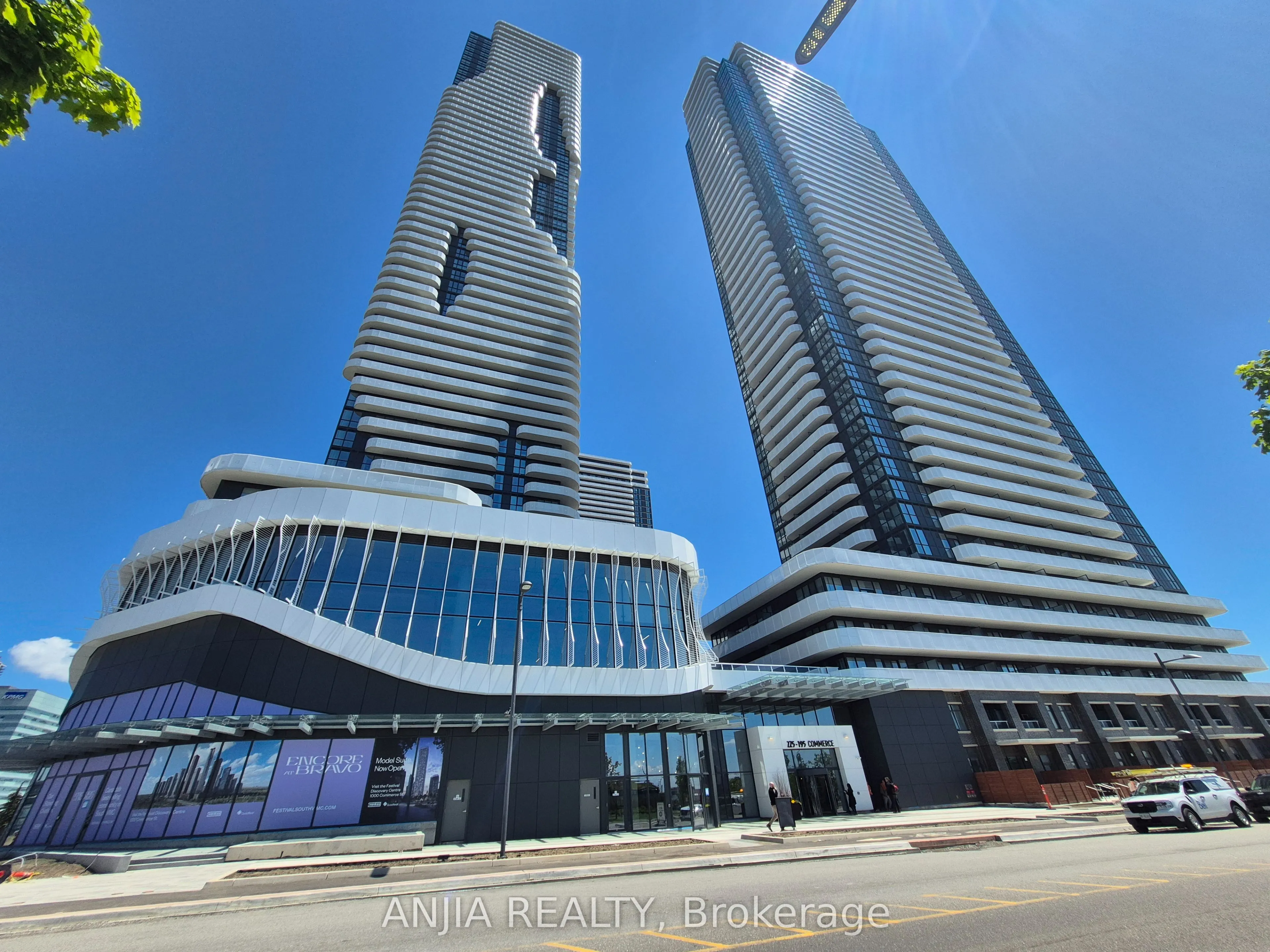 225 COMMERCE Street #4015