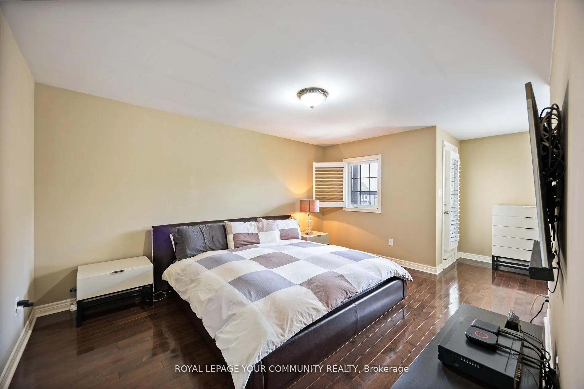 8900 Bathurst Street #37
