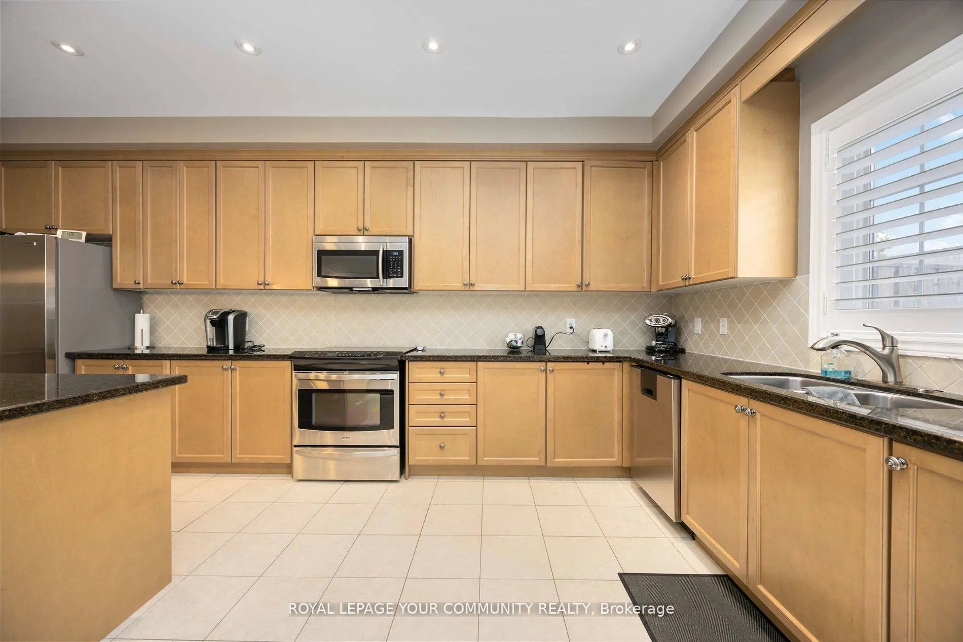 8900 Bathurst Street #37