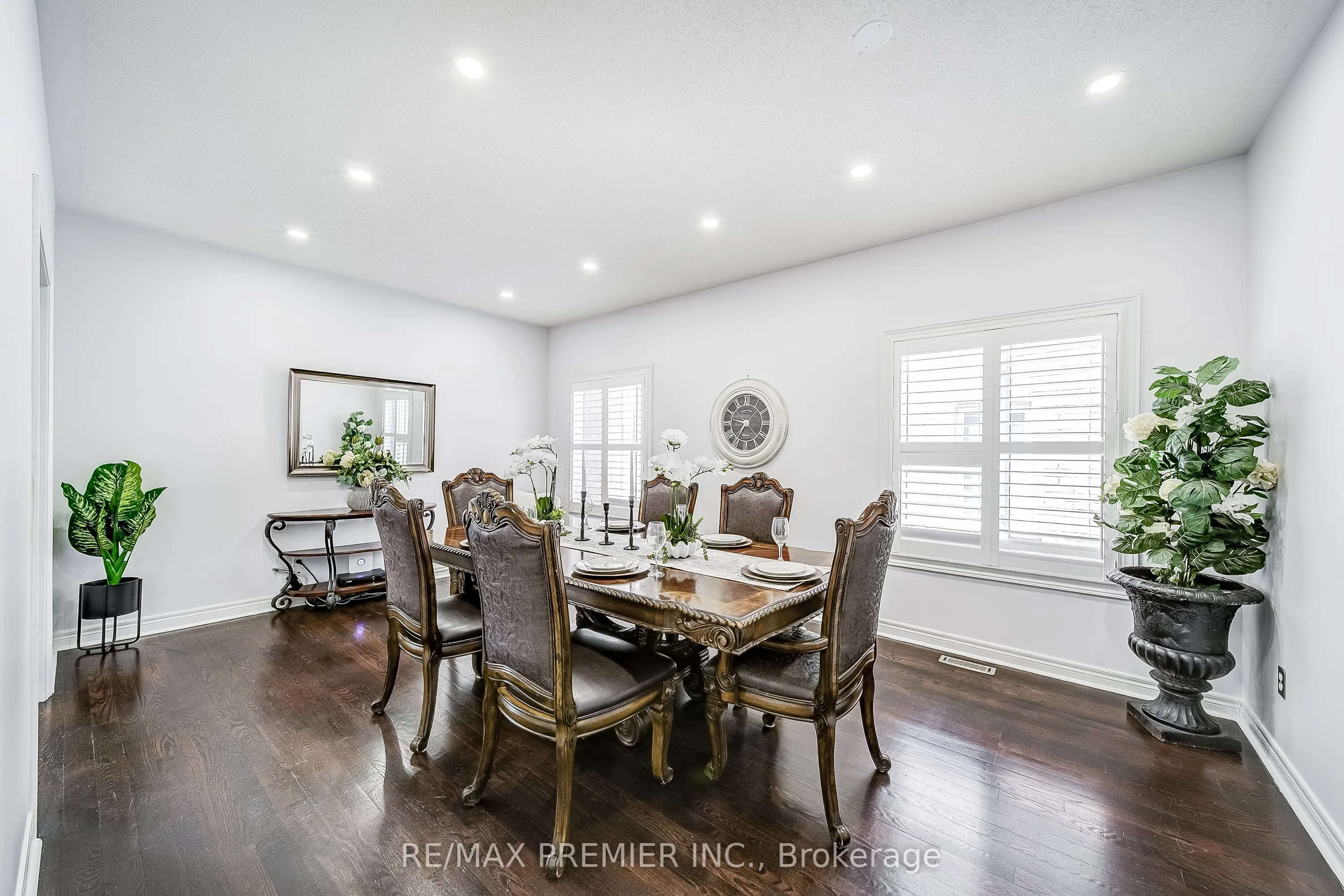 17 Massimo Drive