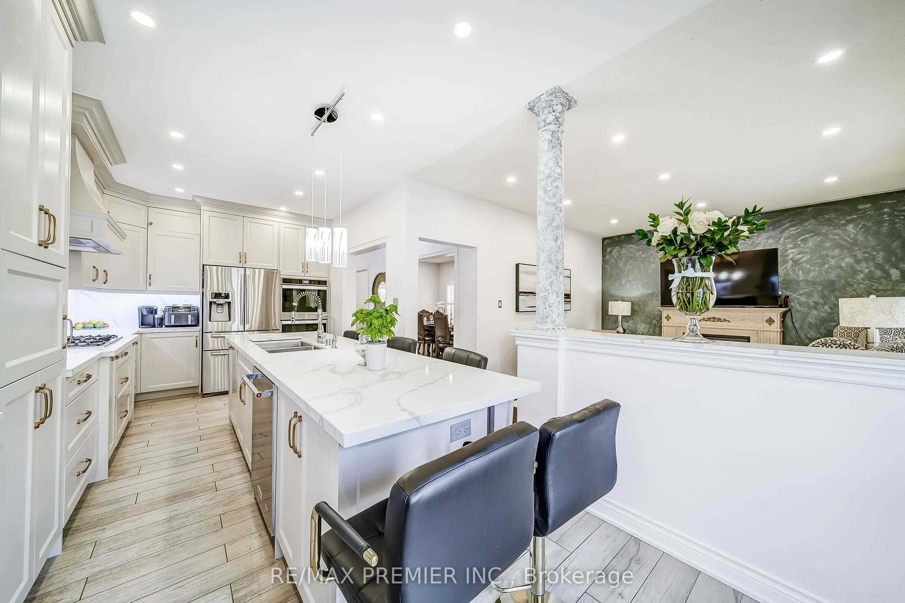 17 Massimo Drive