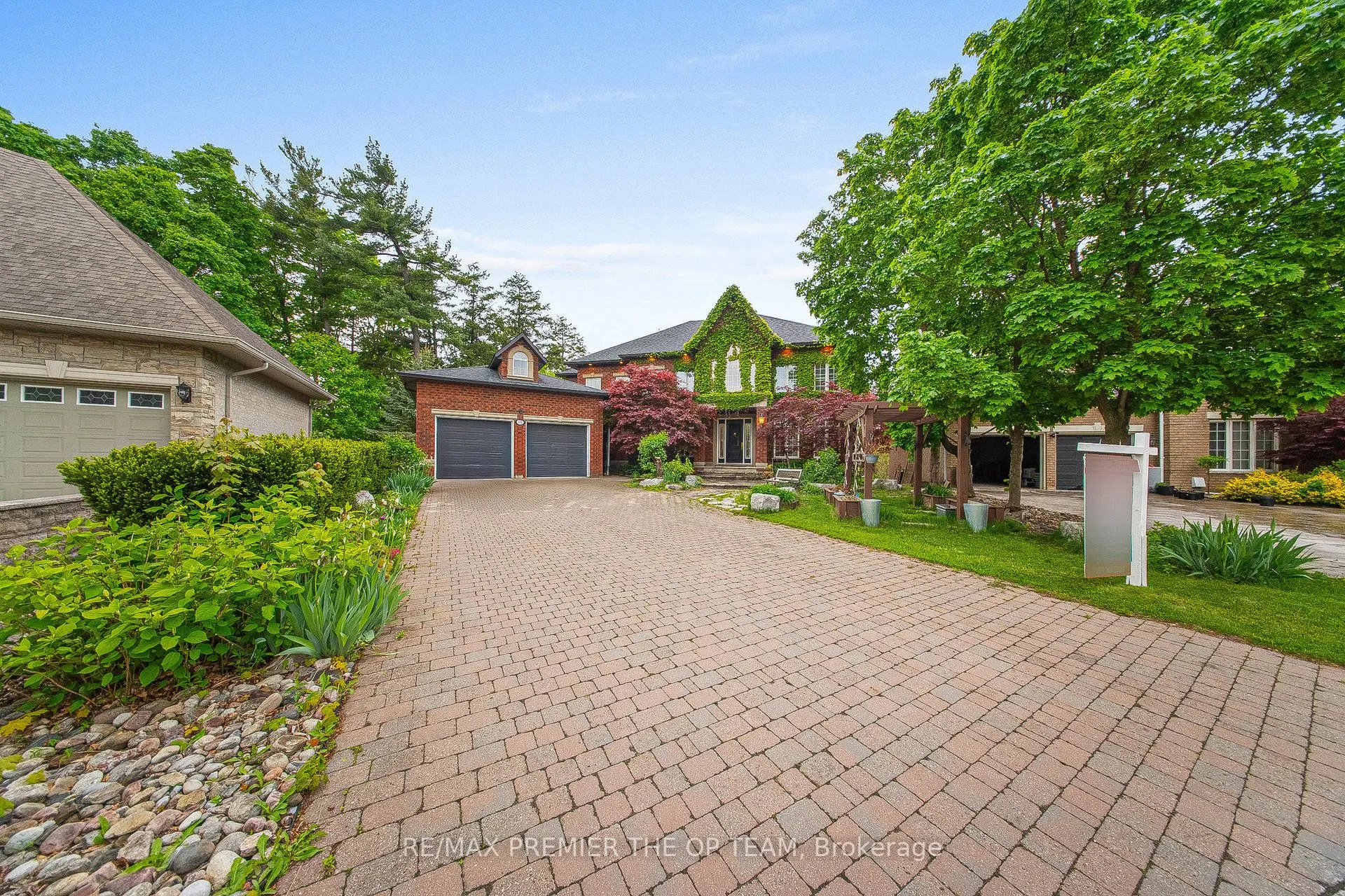 86 Muzich Place