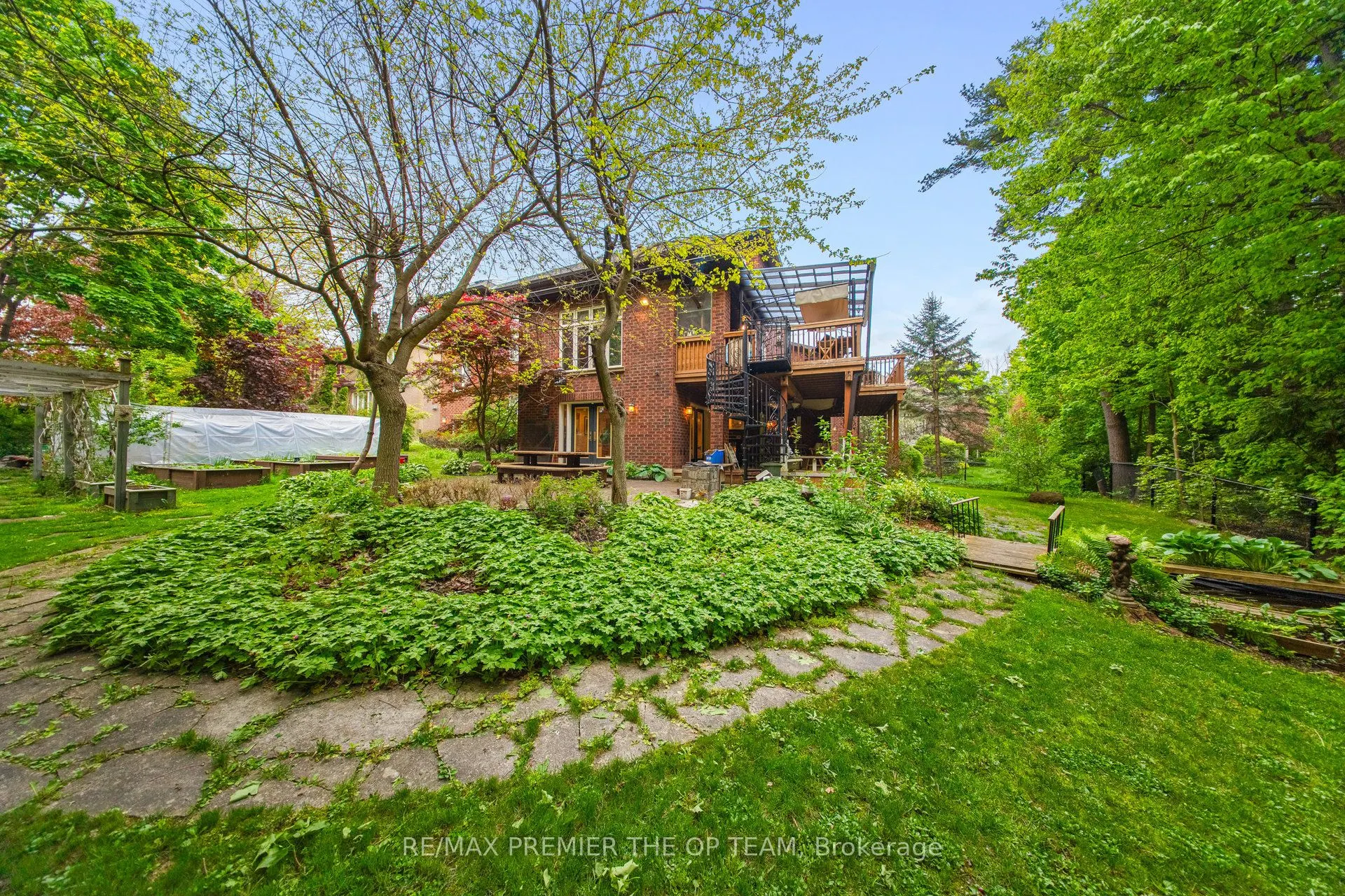 86 Muzich Place