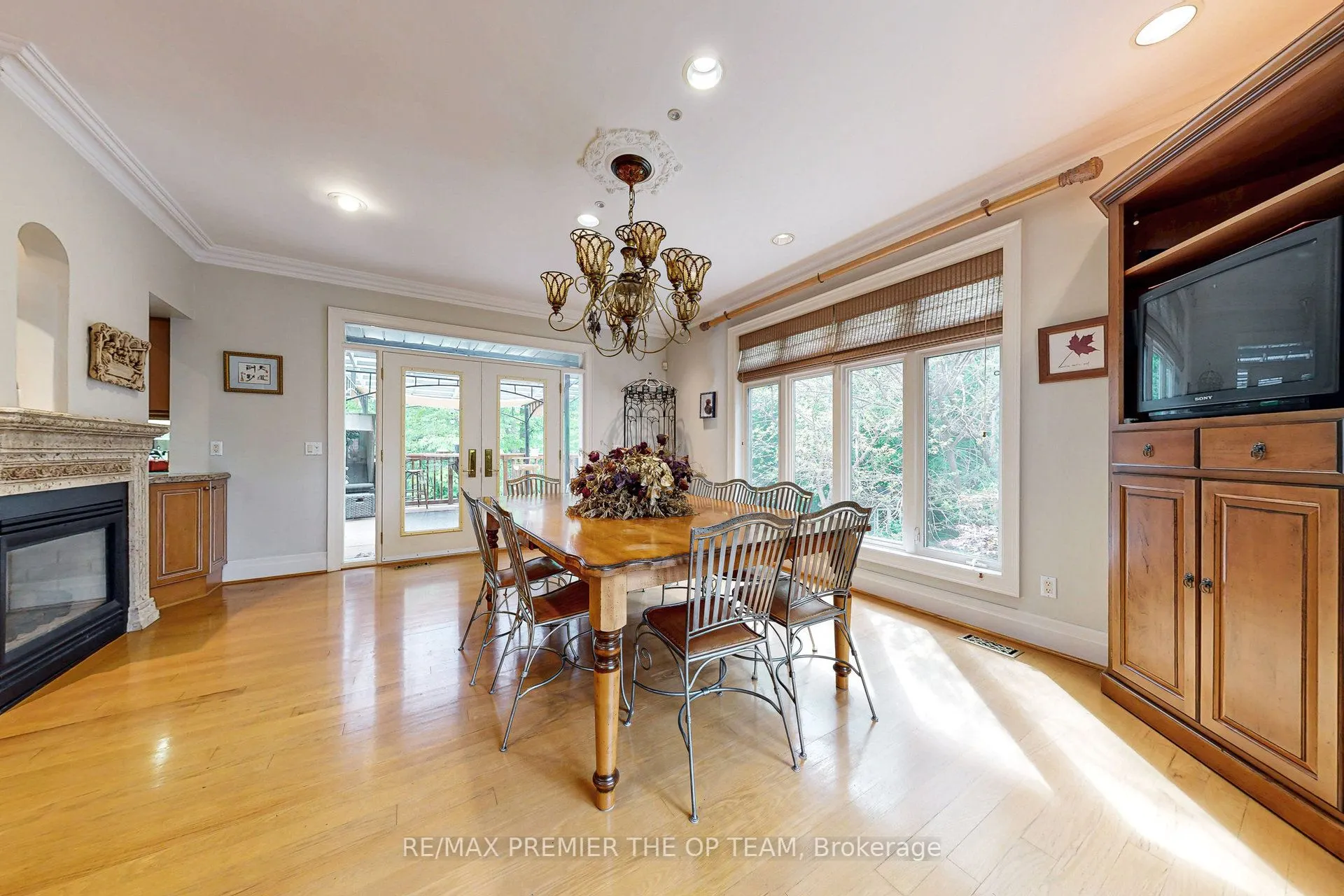 86 Muzich Place