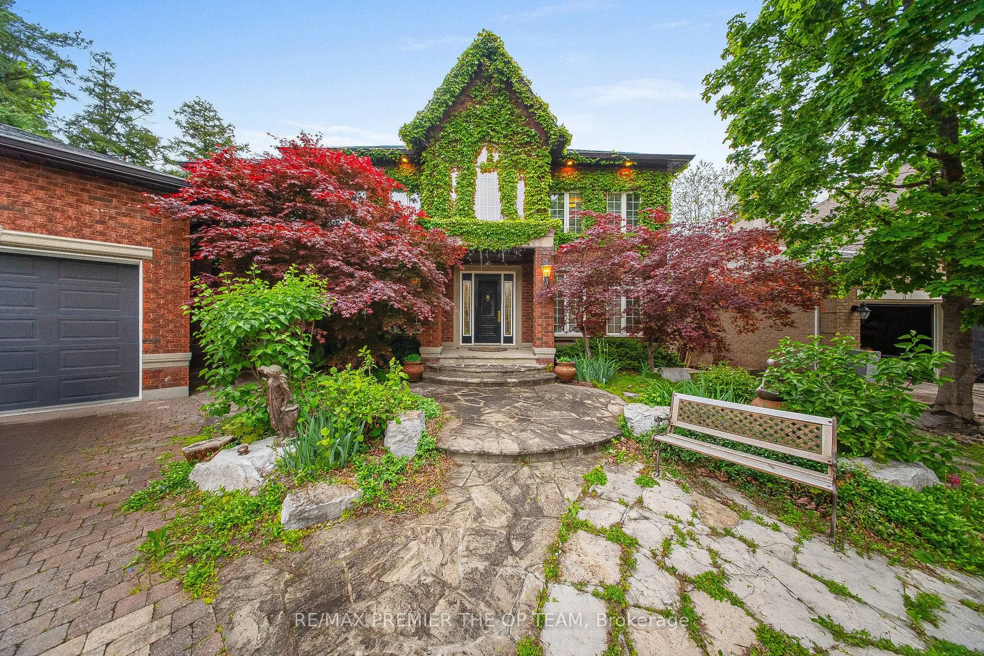 86 Muzich Place