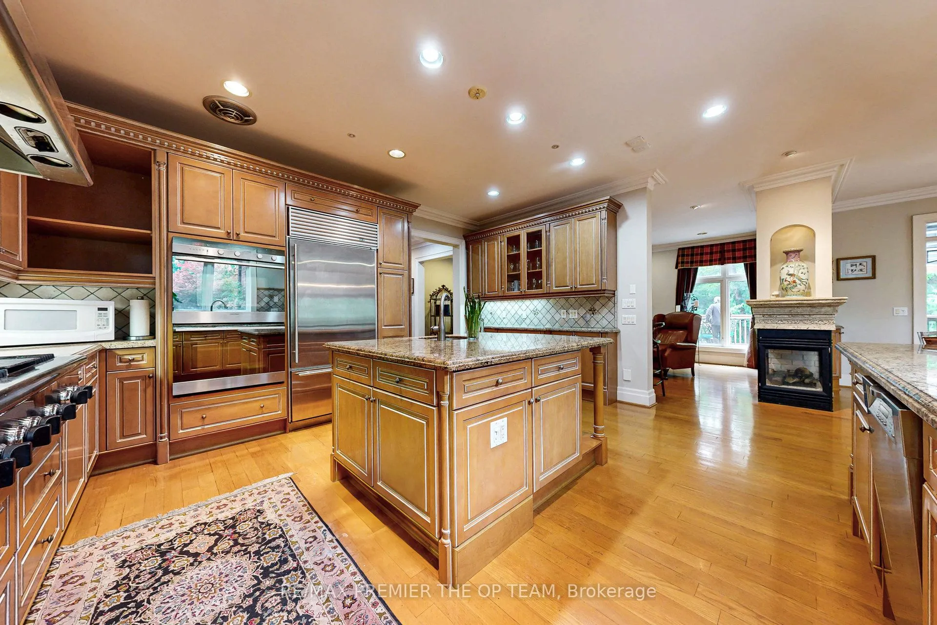 86 Muzich Place