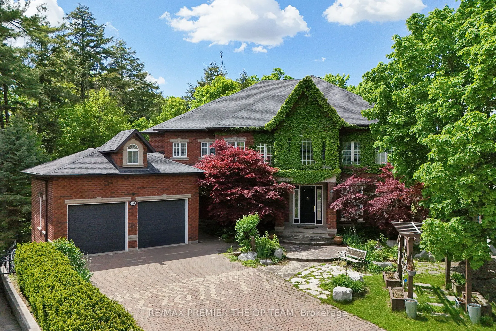 86 Muzich Place