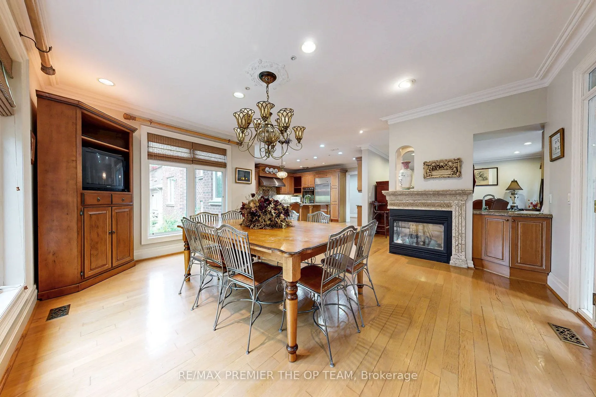 86 Muzich Place