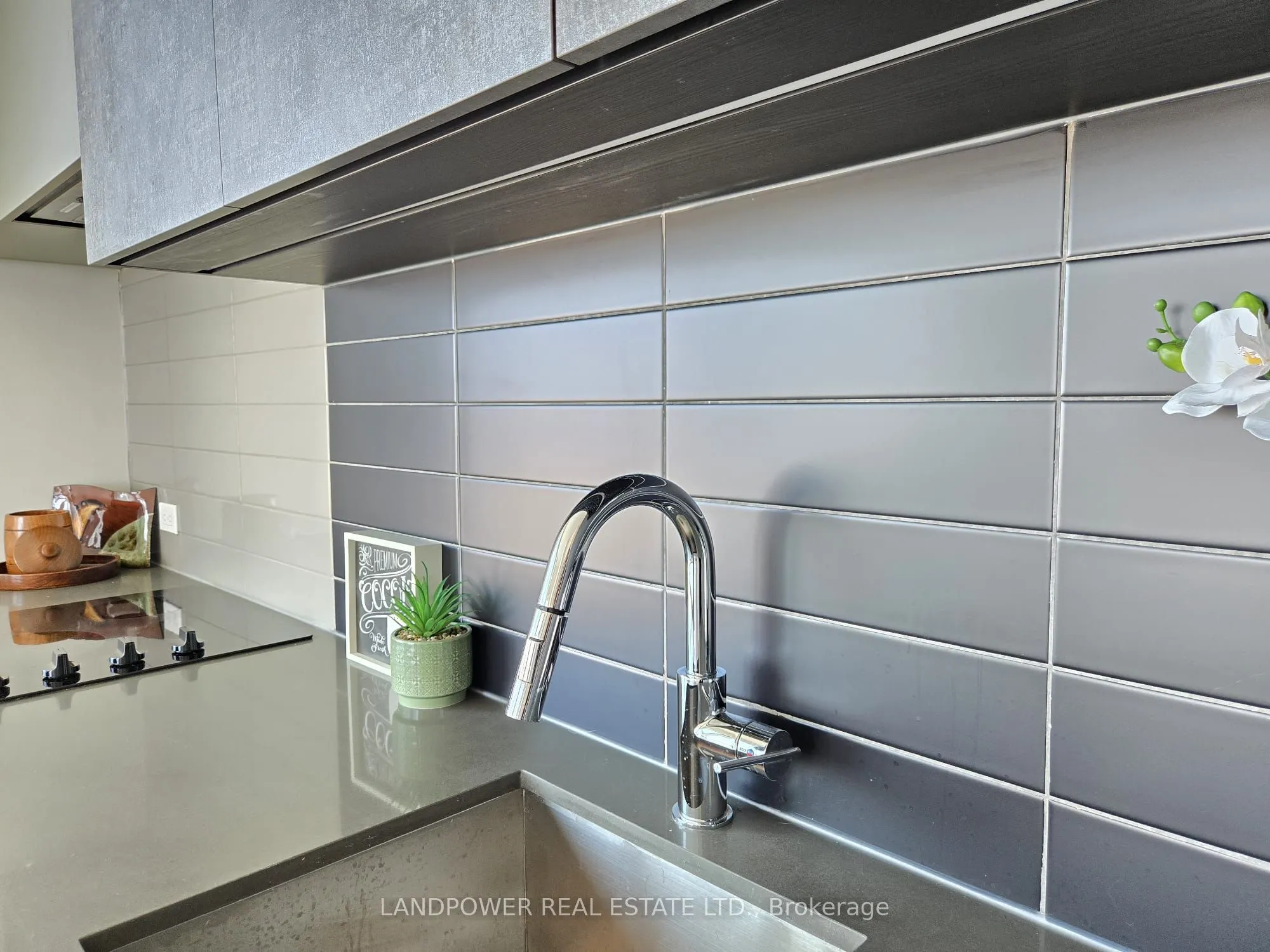 7890 Jane Street, #2509