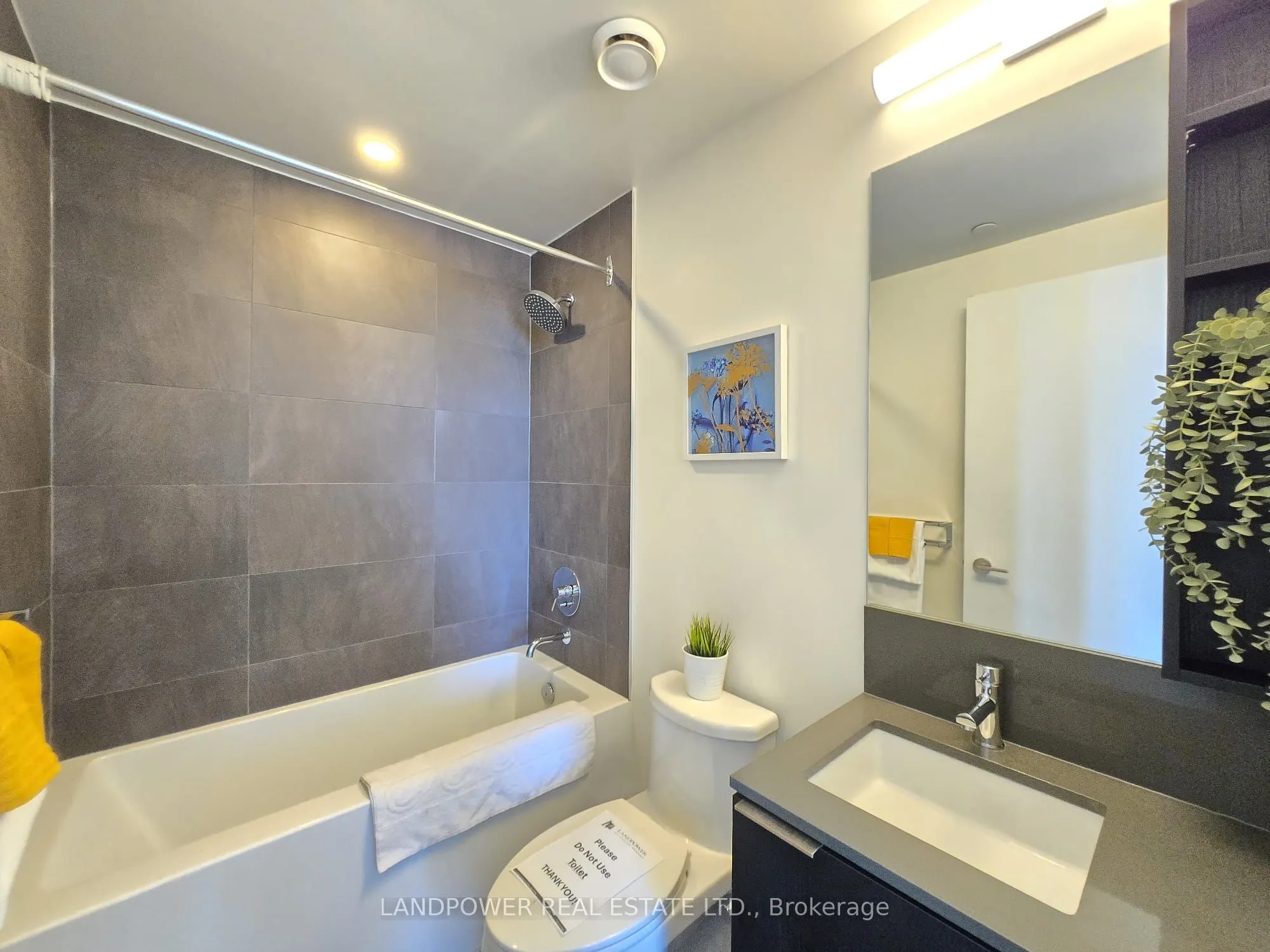 7890 Jane Street, #2509