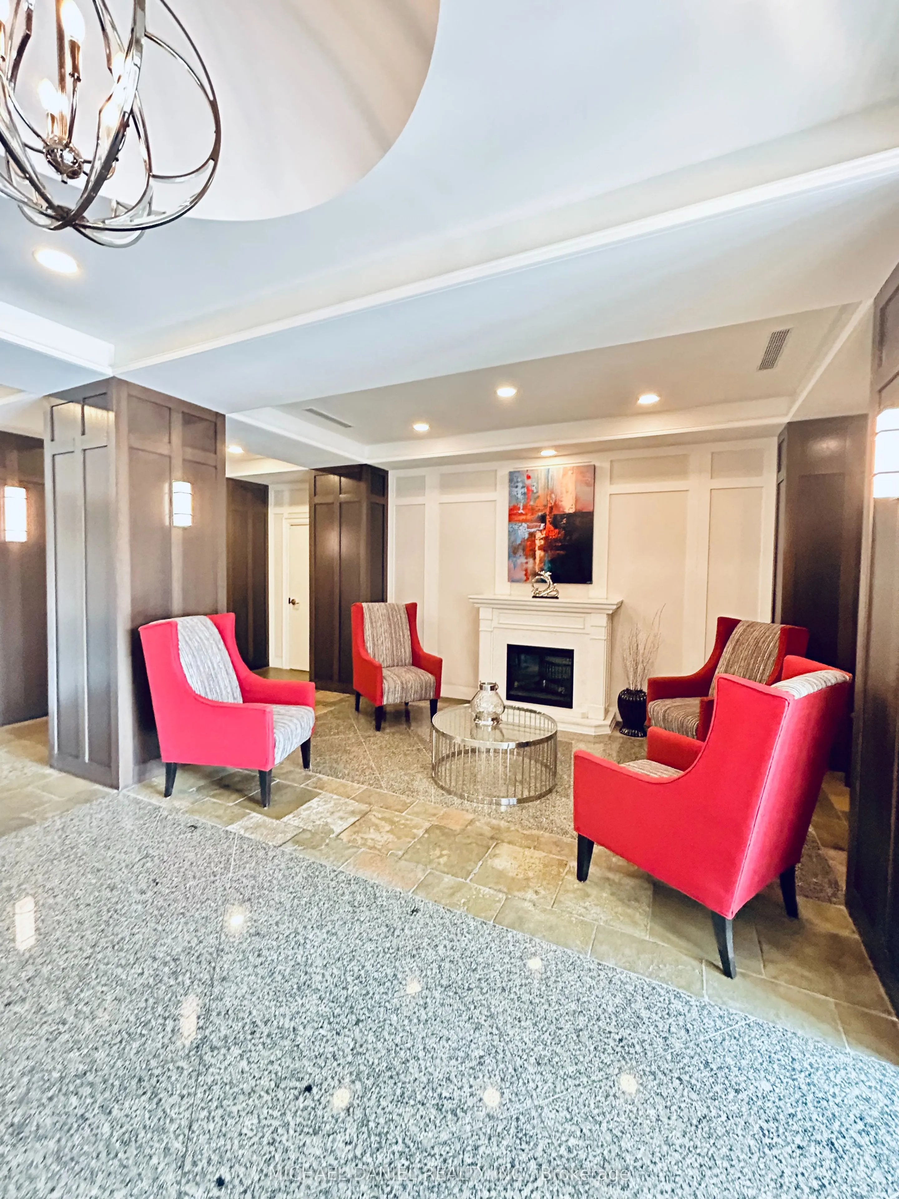 29 Northern Heights Drive, #306