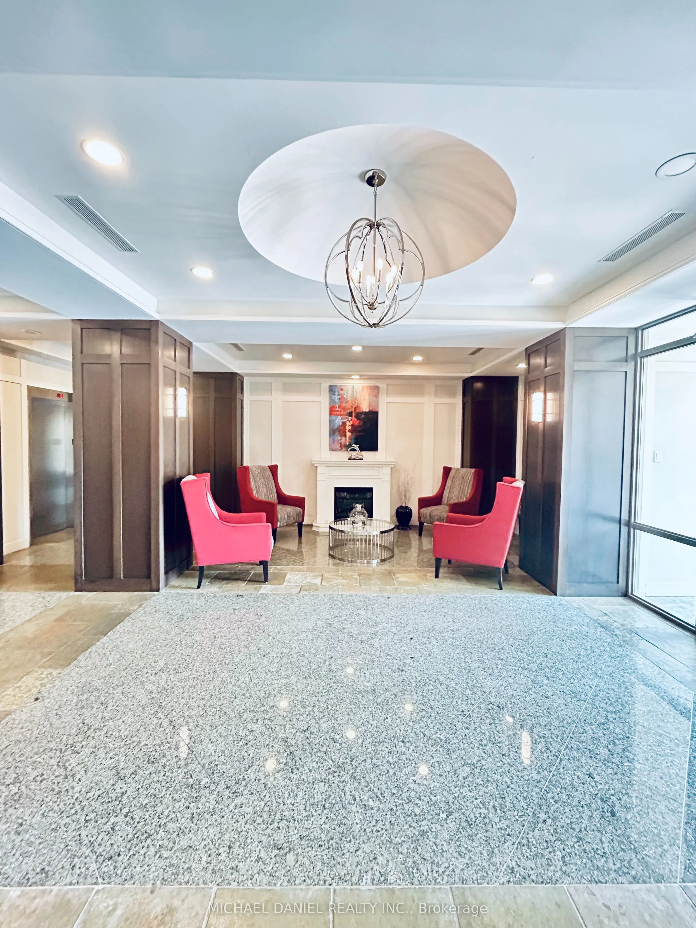 29 Northern Heights Drive, #306