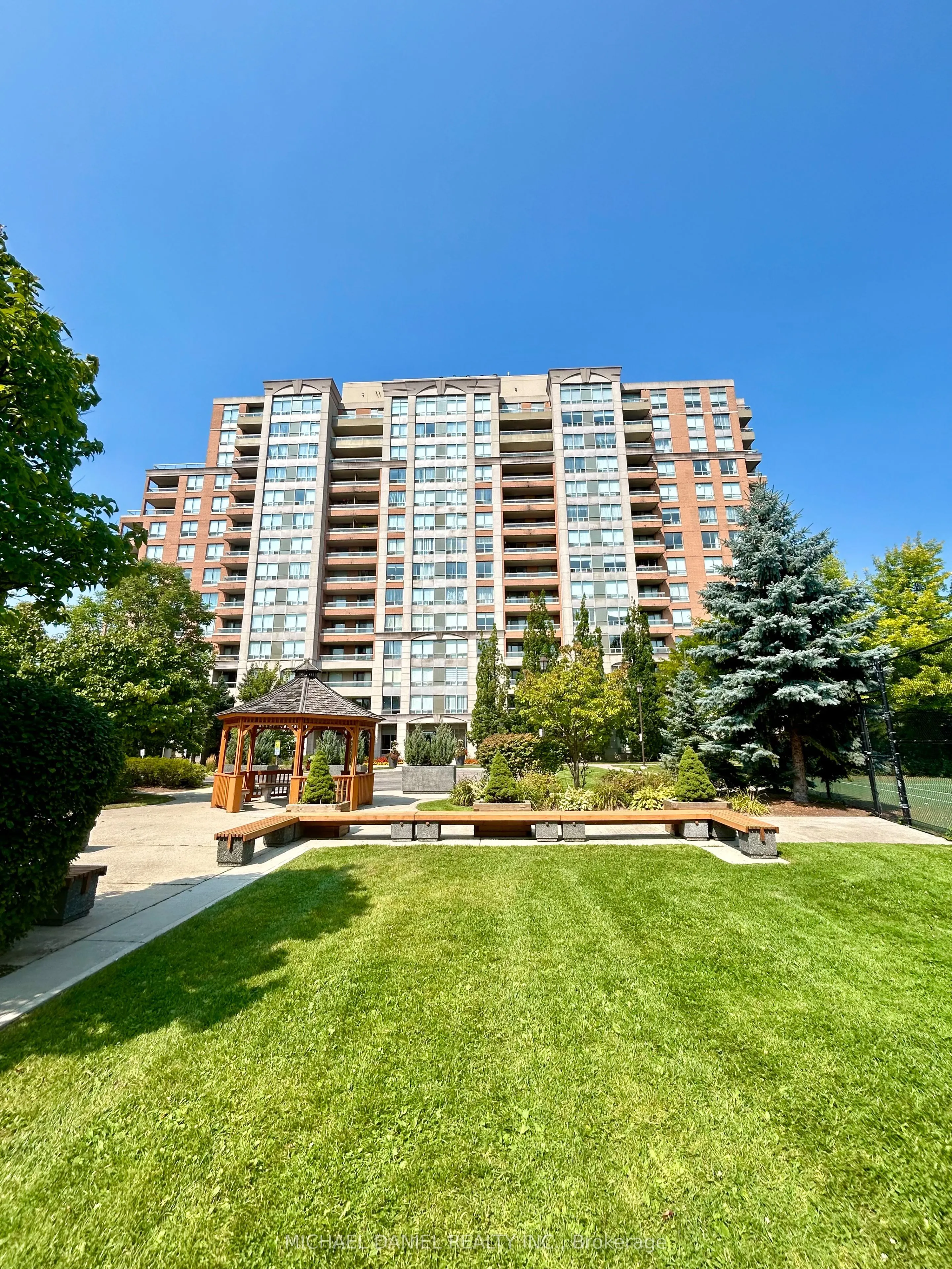 29 Northern Heights Drive, #306
