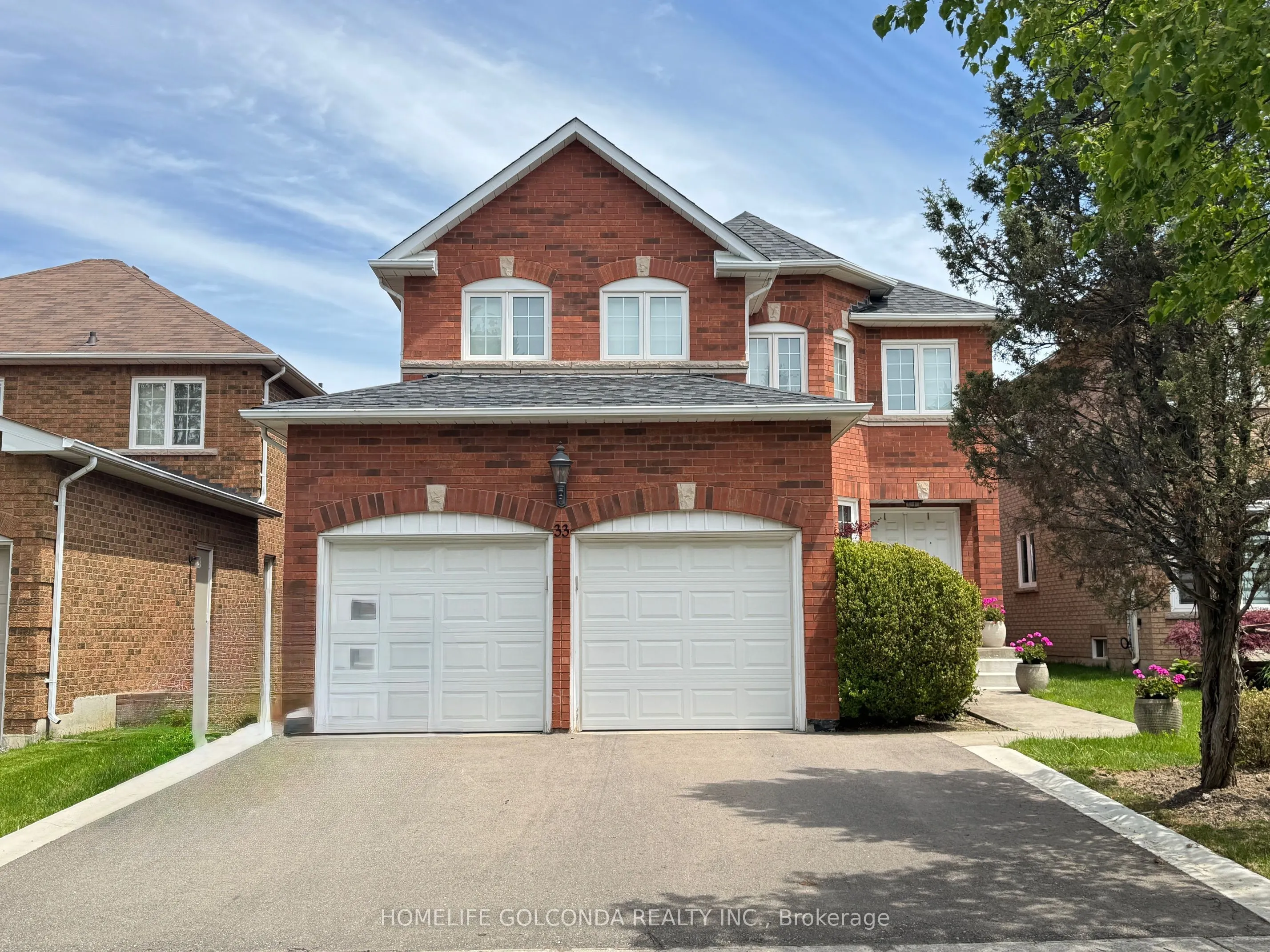 33 Hammerstone Crescent
