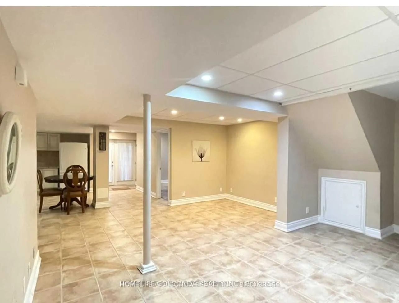 33 Hammerstone Crescent