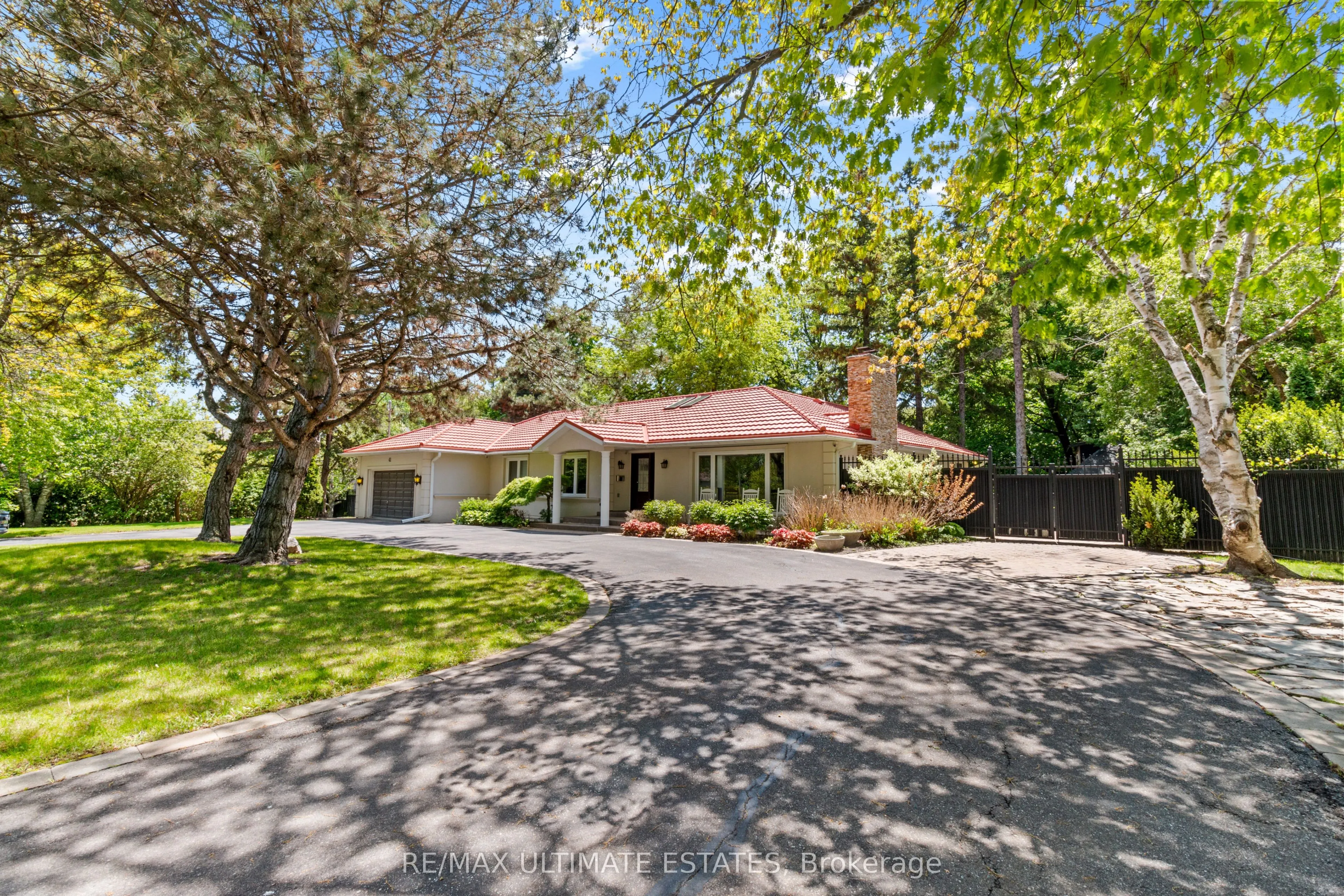 41 Thornridge Drive