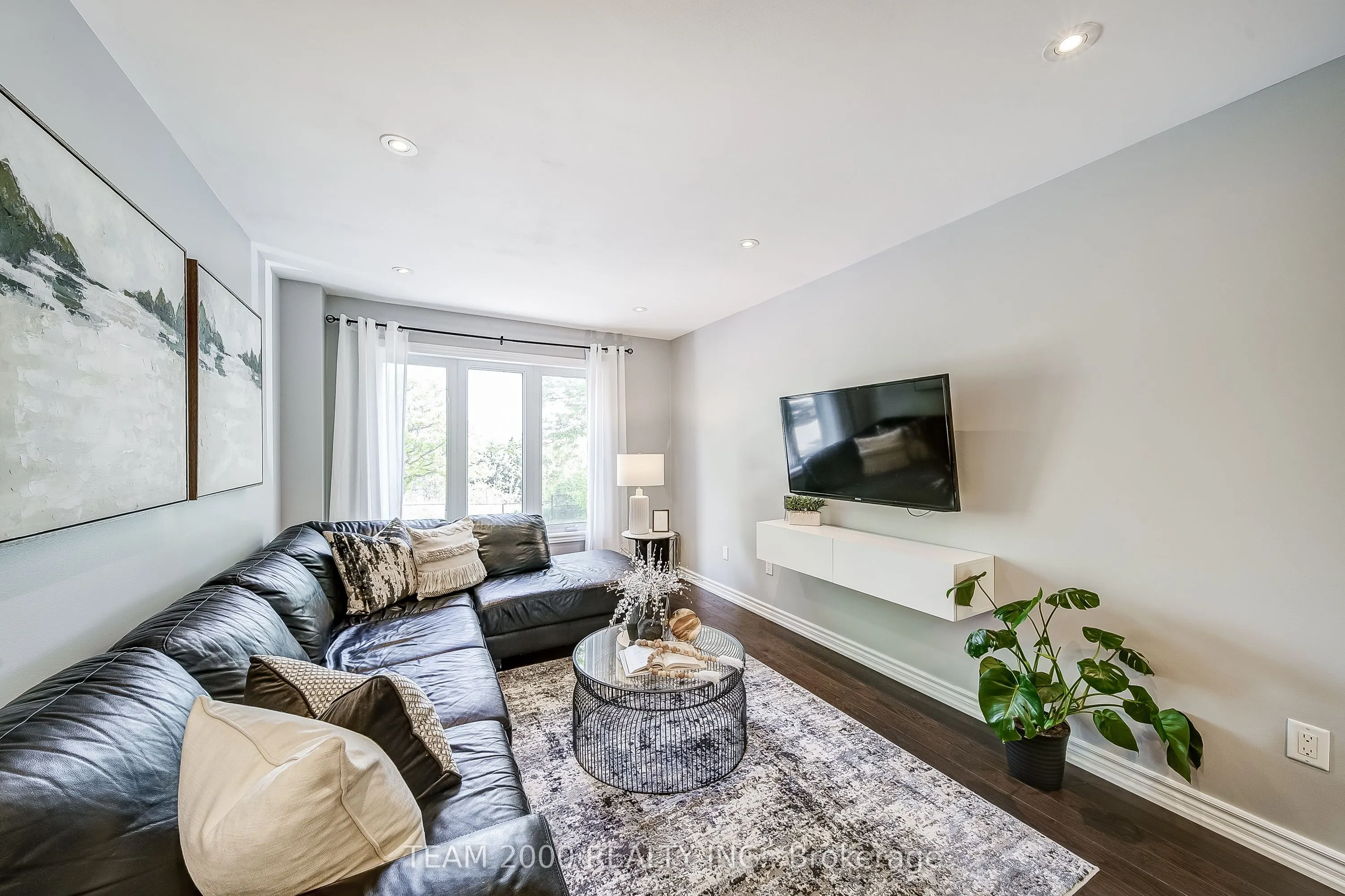 36 Isa Court