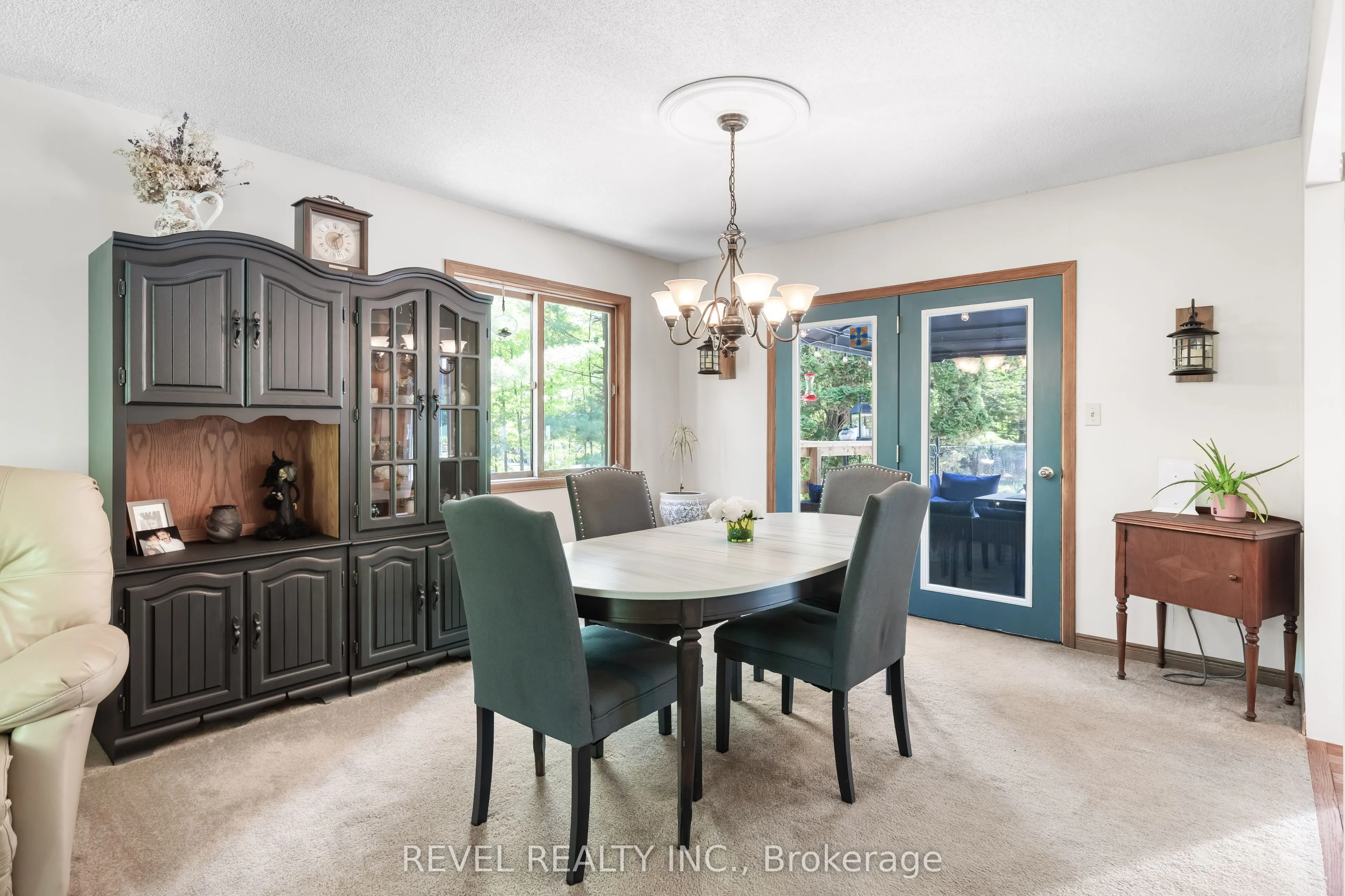 20 The Pines Lane