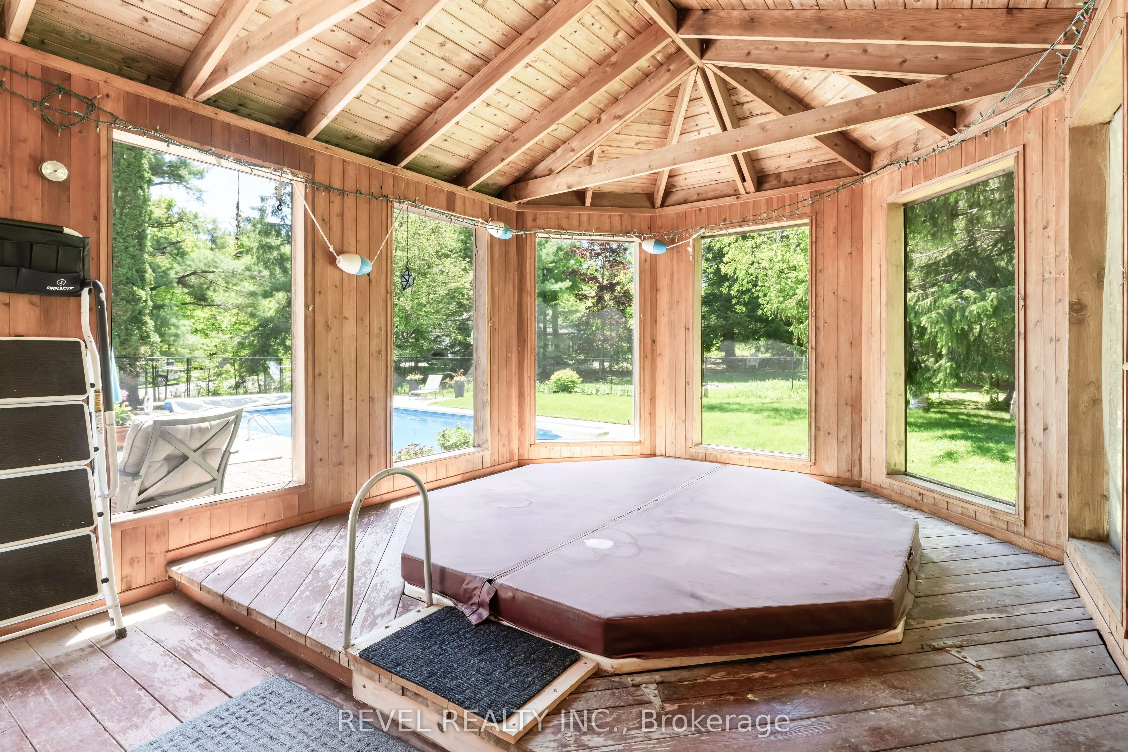 20 The Pines Lane