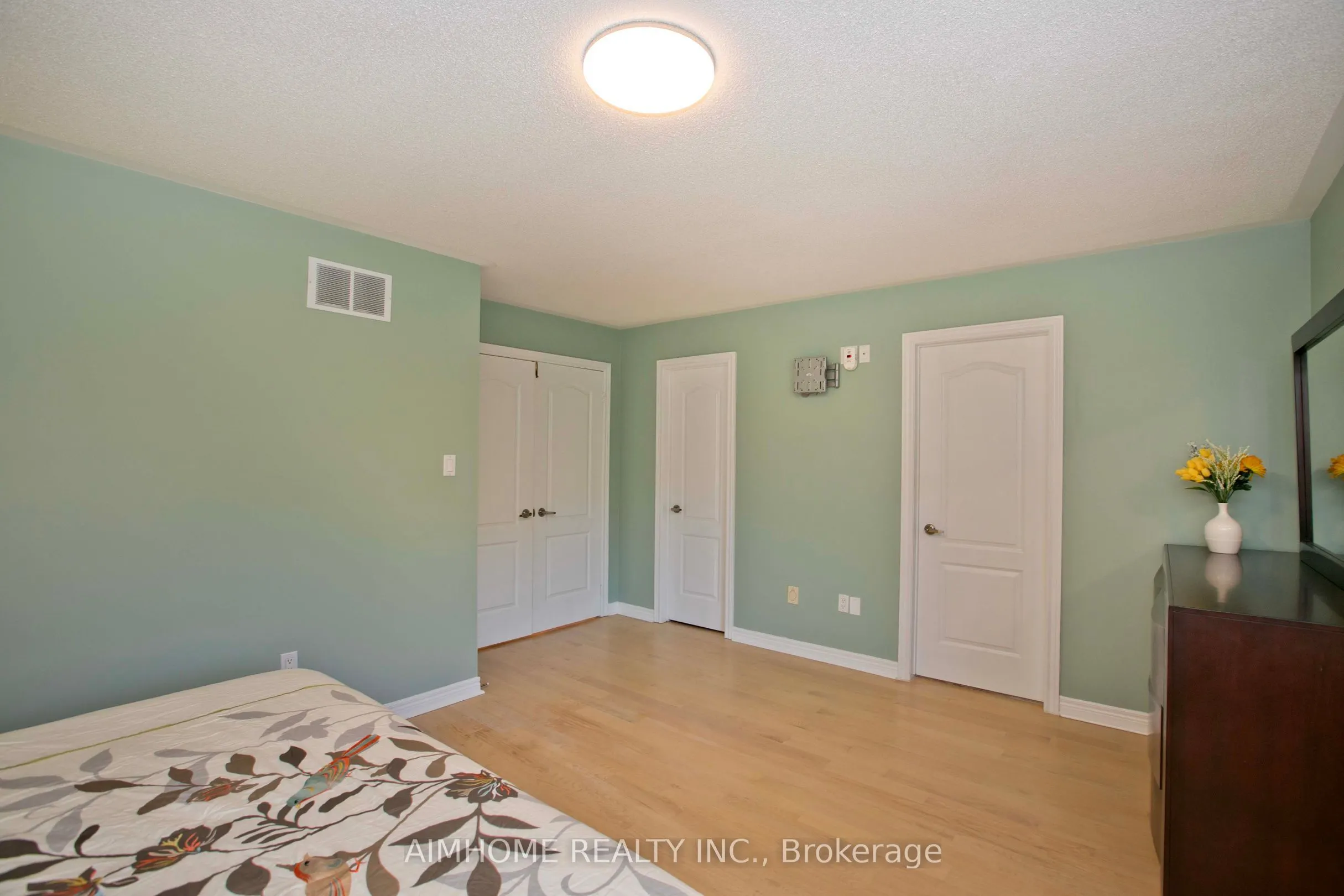 99 Colesbrook Road