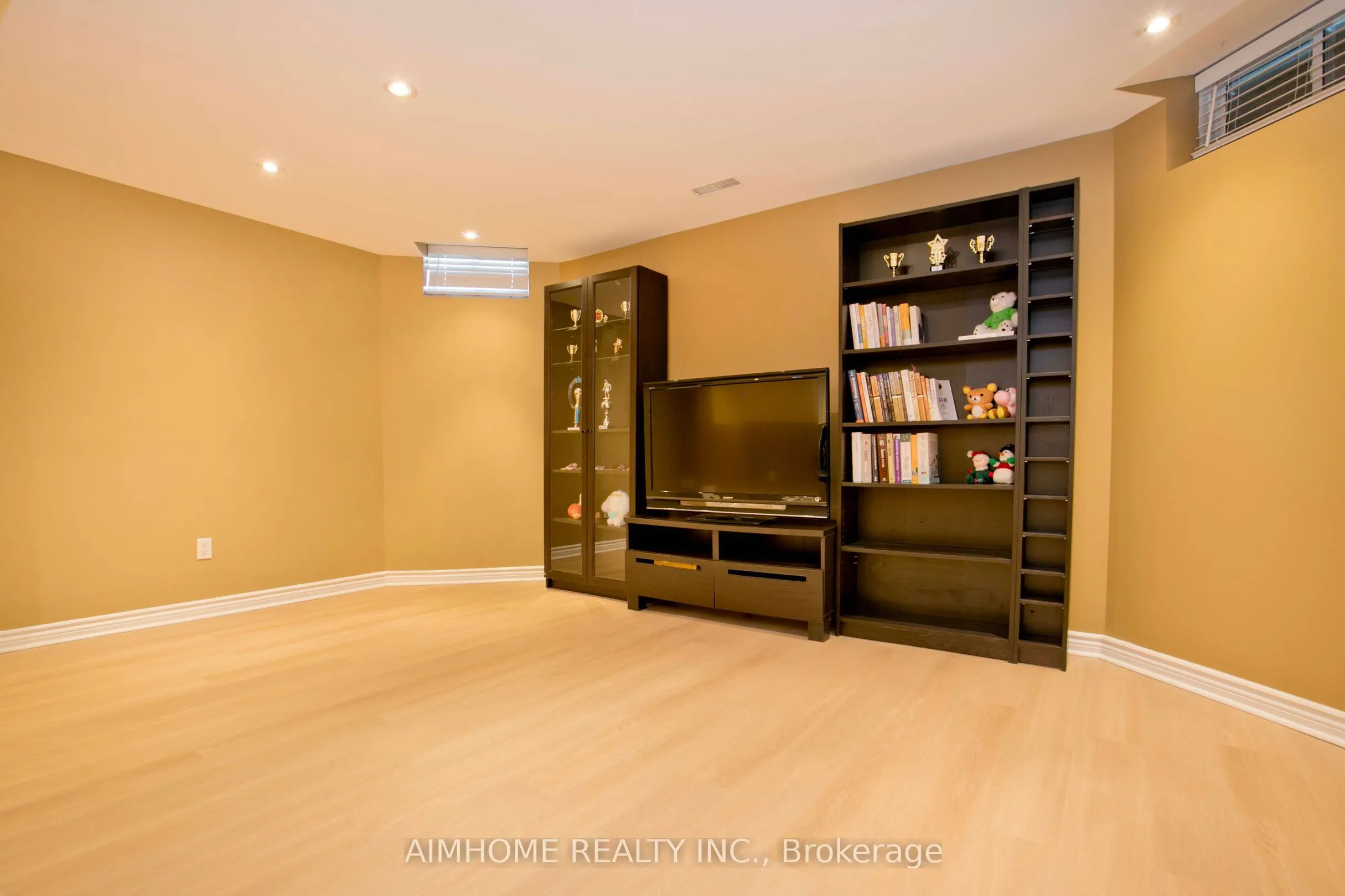 99 Colesbrook Road