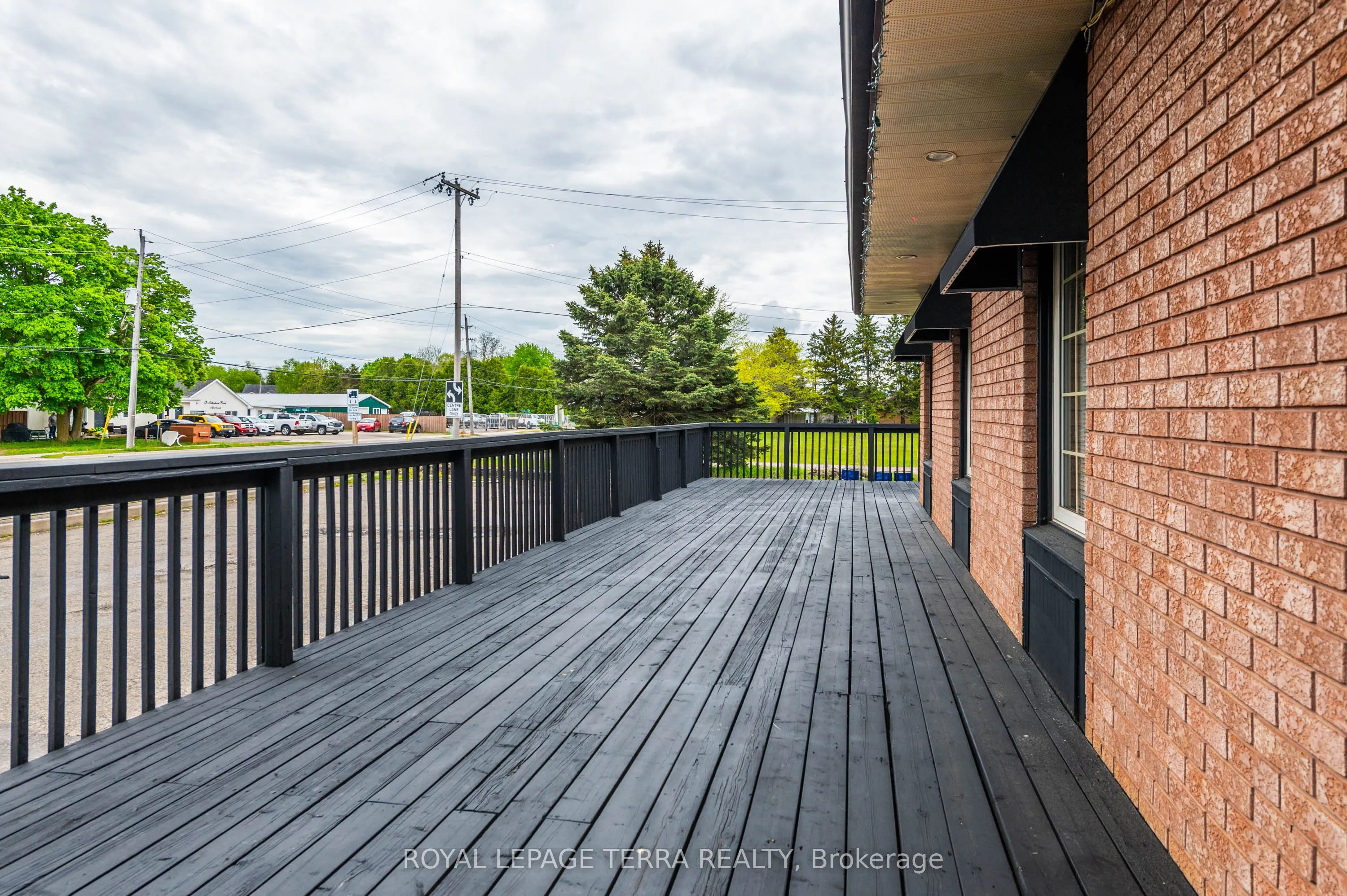 527 Victoria Street E, #3 & 4