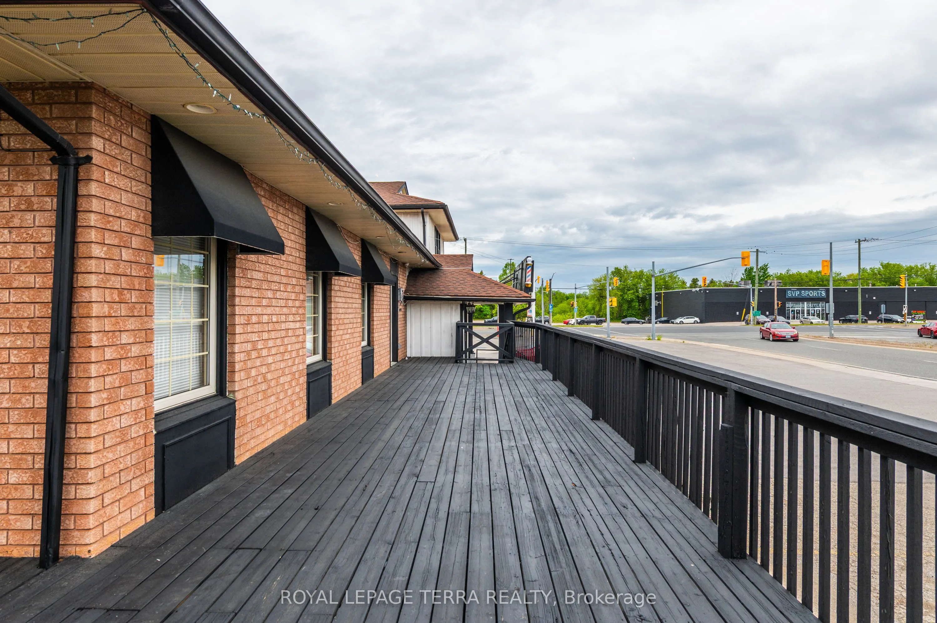 527 Victoria Street E, #3 & 4
