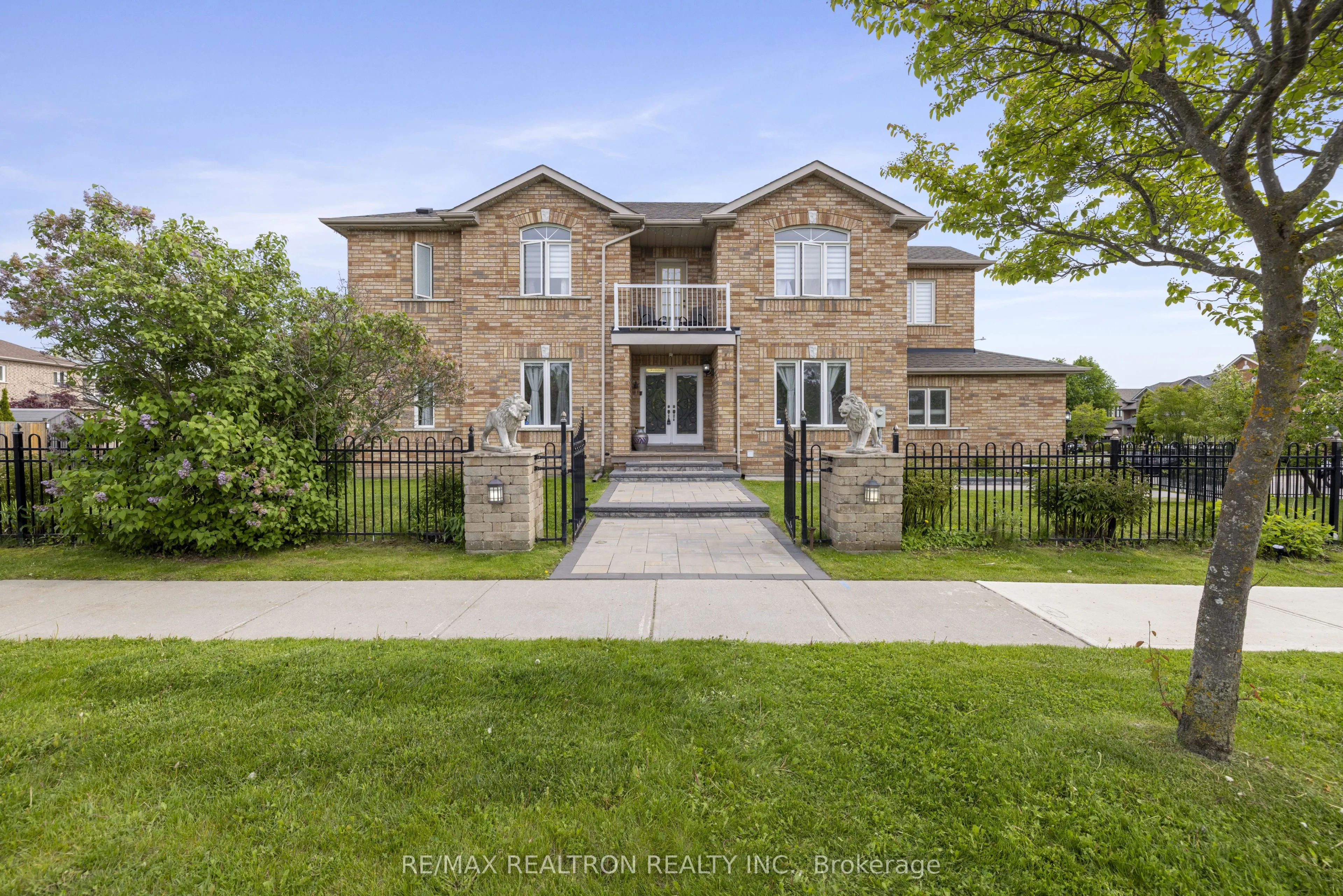 1 Emily Court