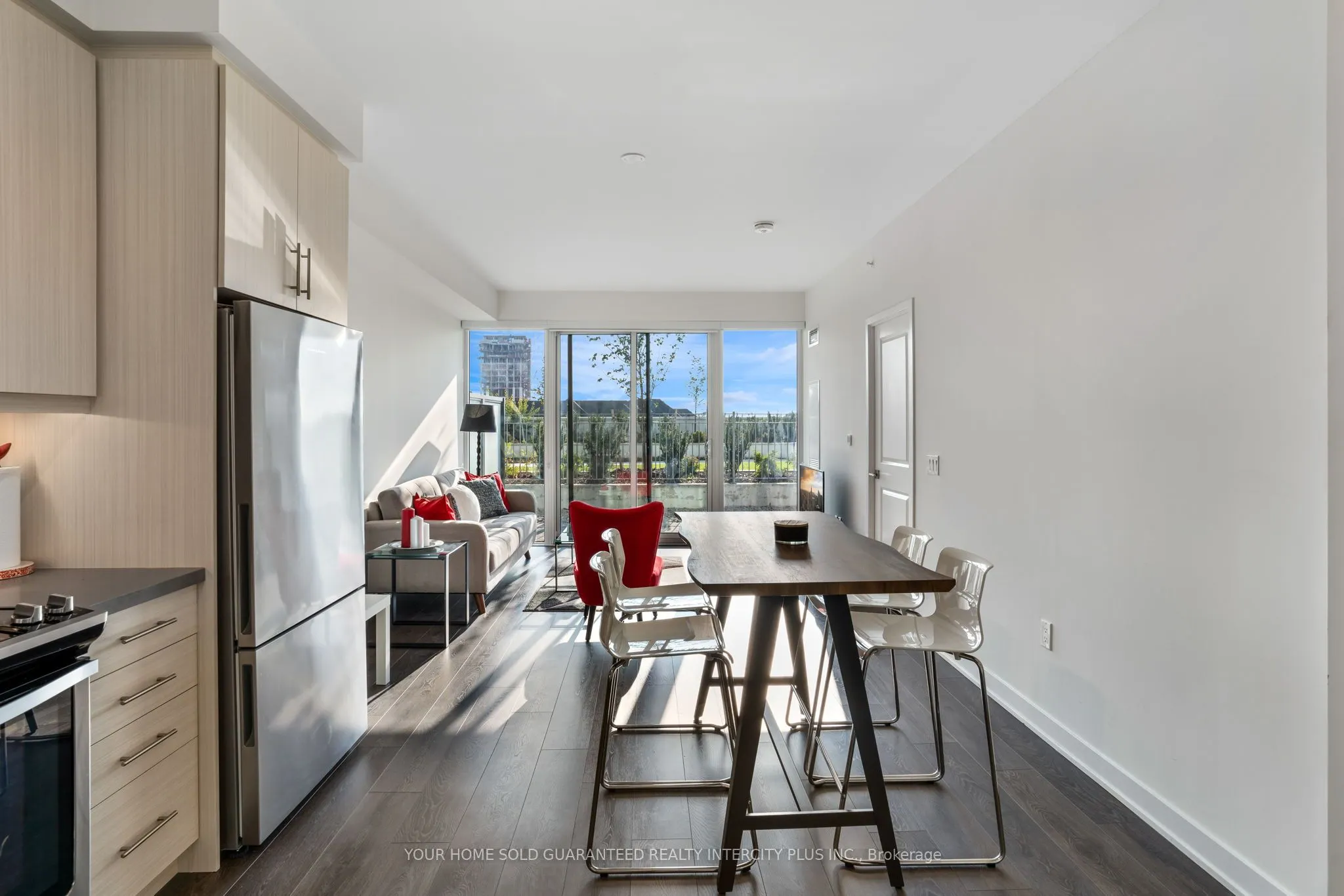 85 Oneida Crescent, #303