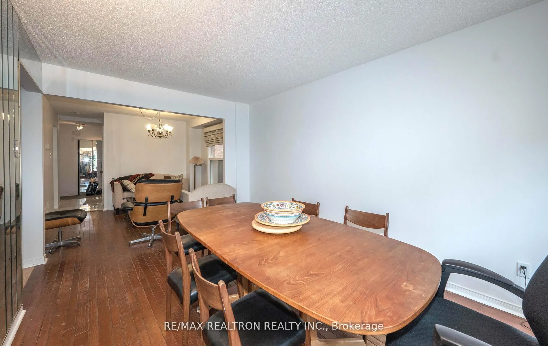 177 North Meadow Crescent