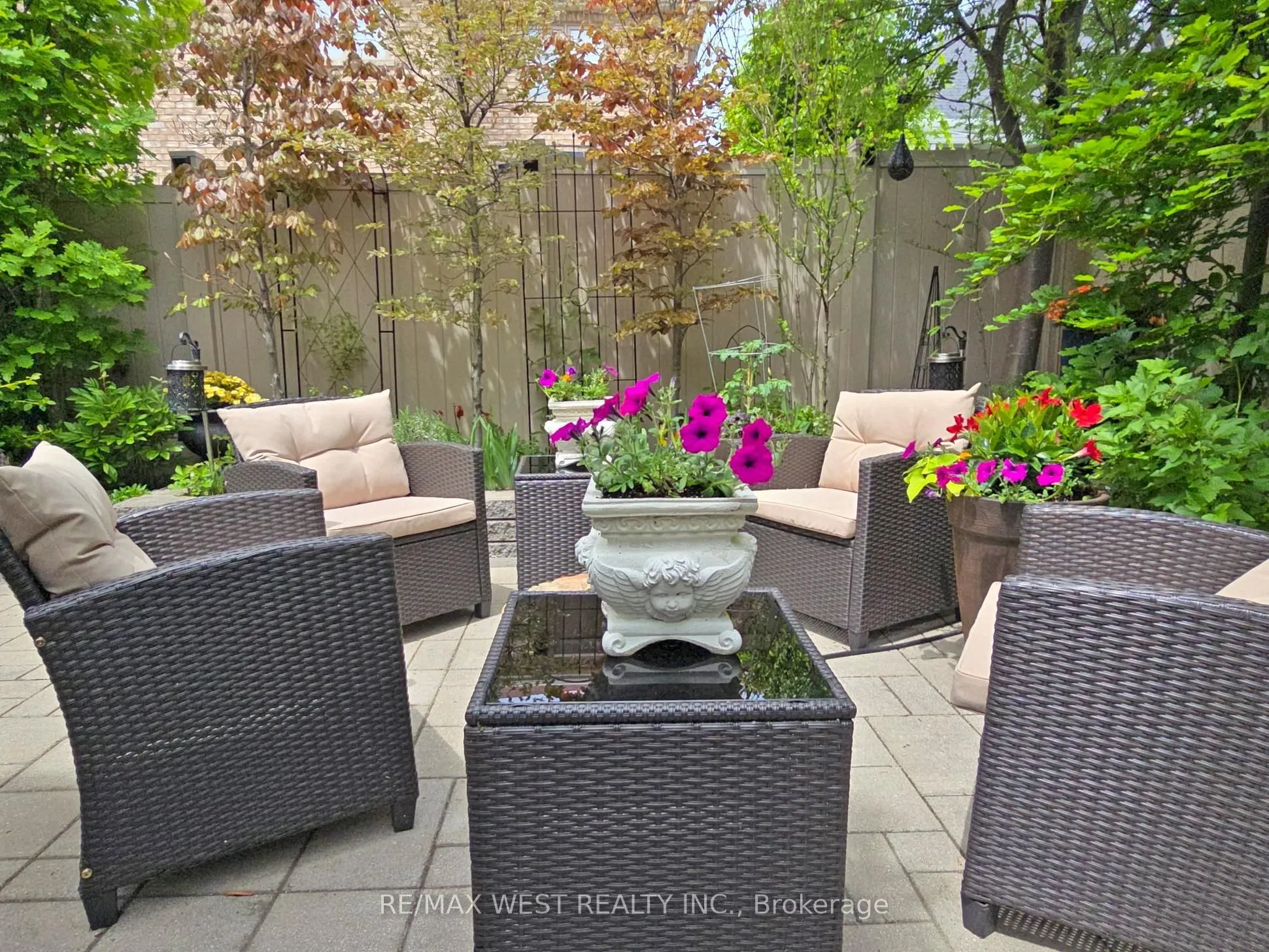 76 Petticoat Road