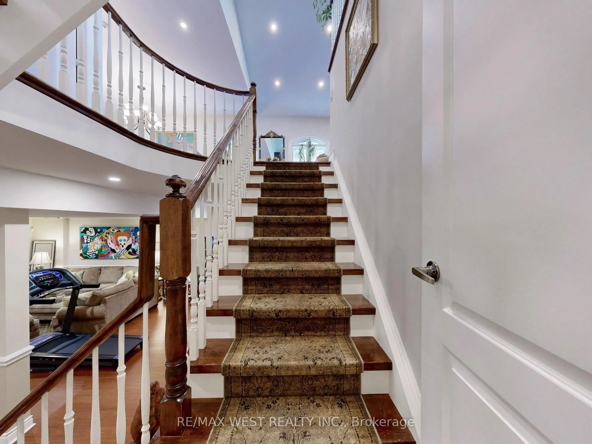 76 Petticoat Road