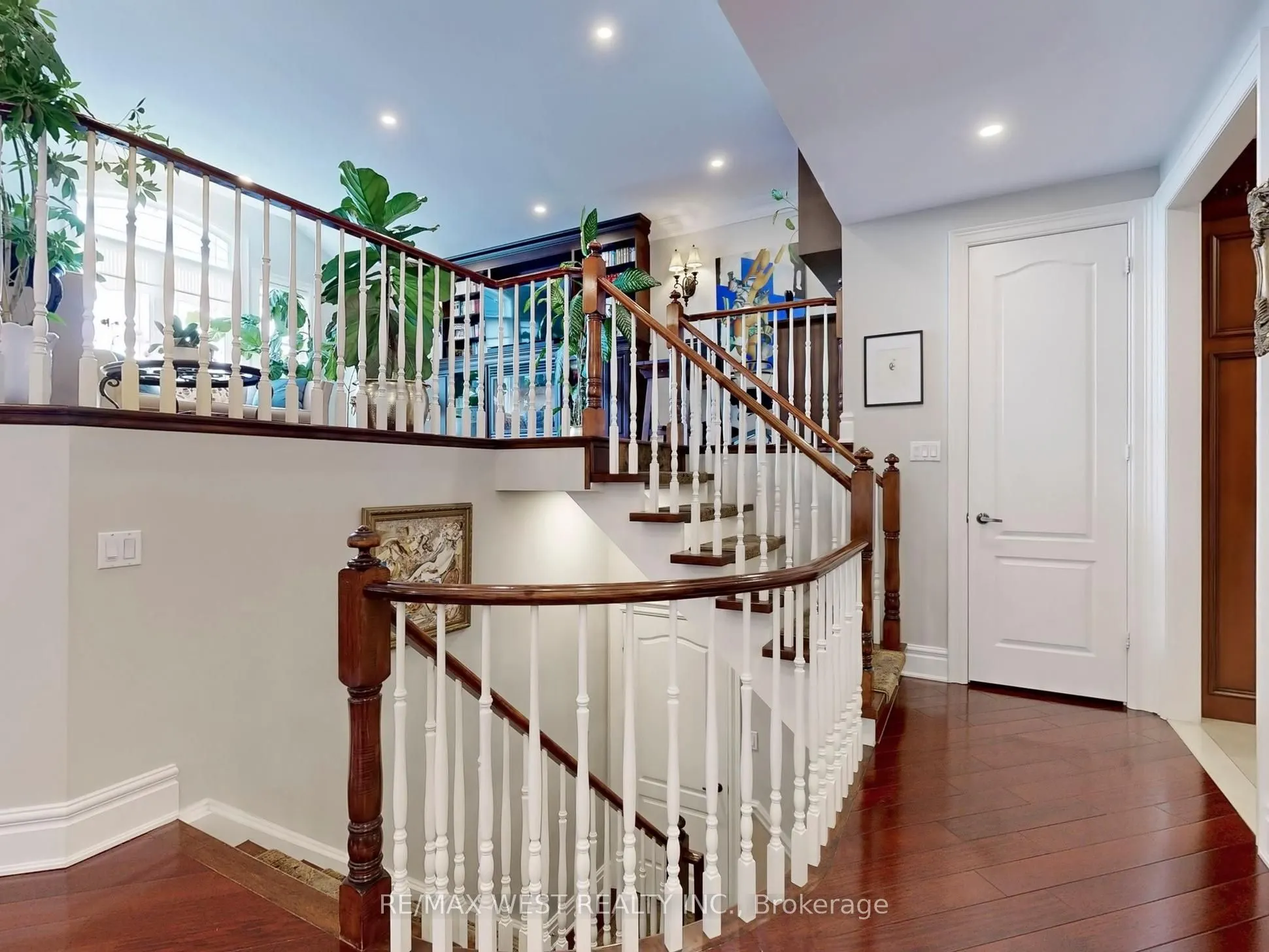 76 Petticoat Road