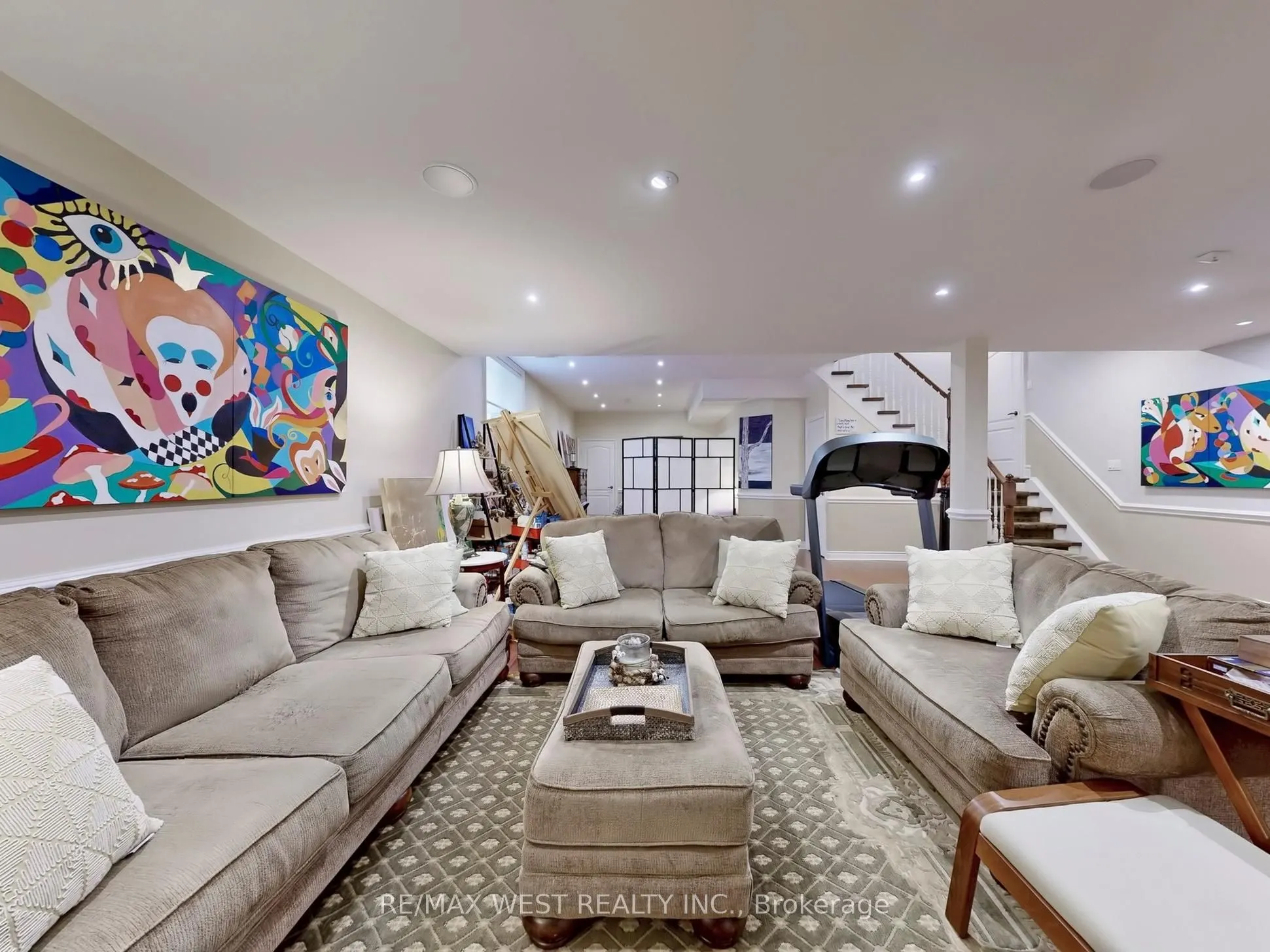 76 Petticoat Road