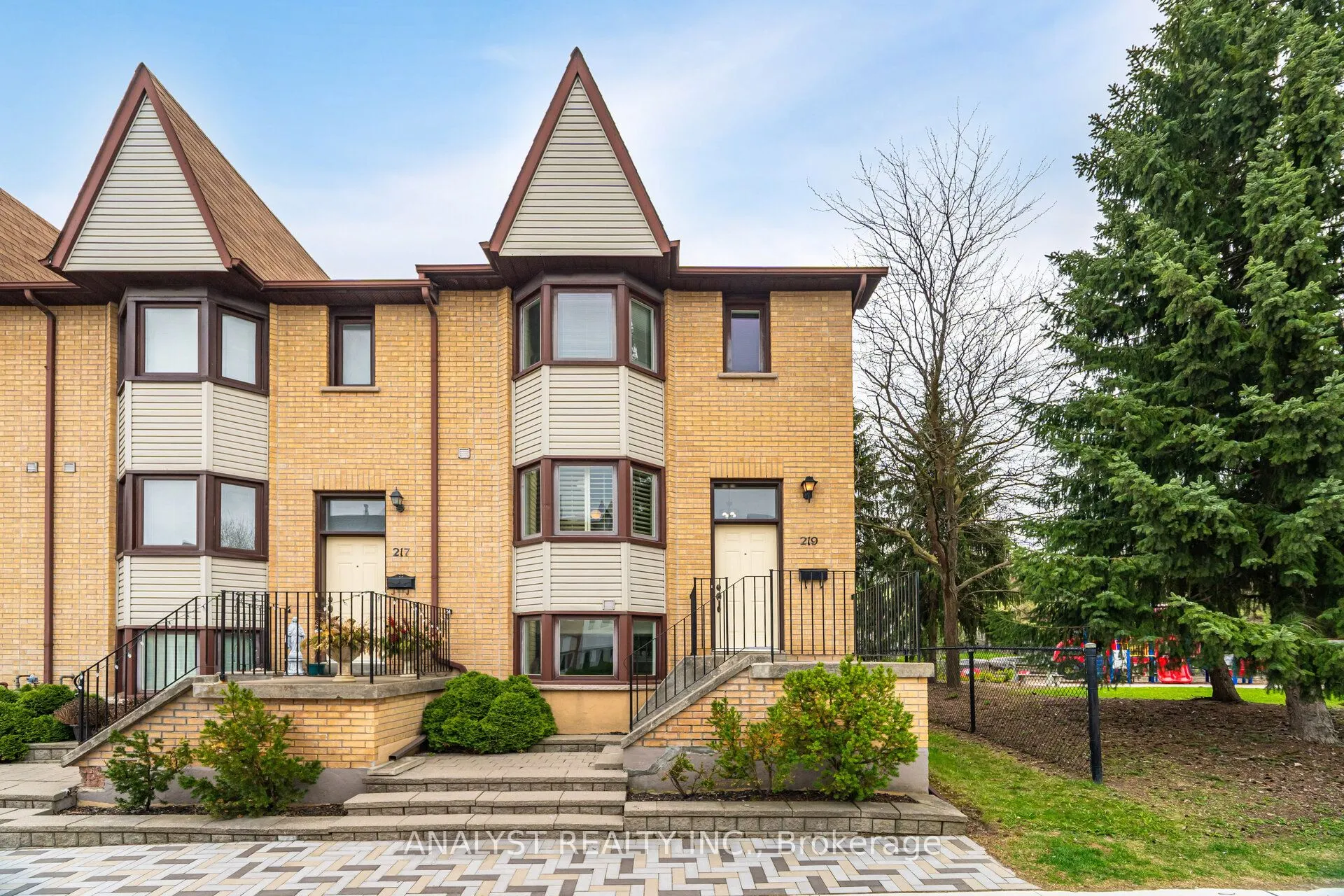 219 Woodbridge Avenue, #1