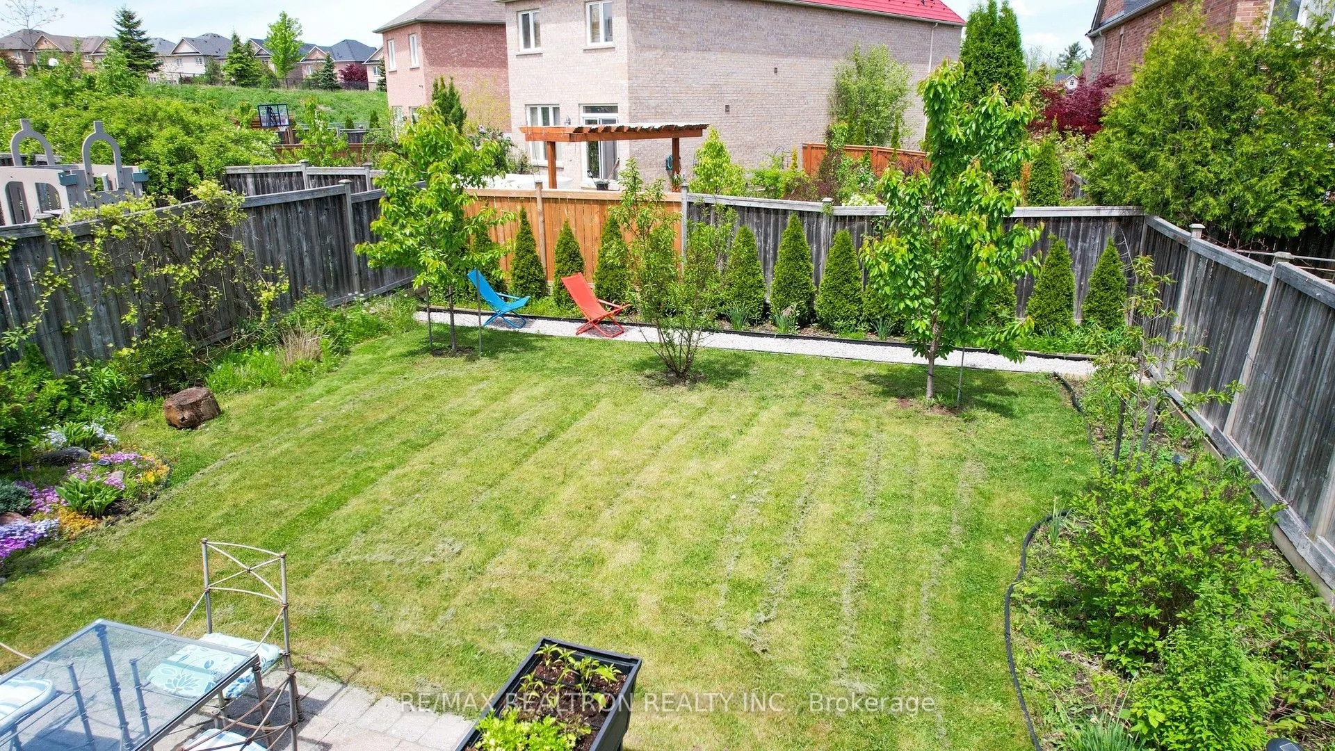 72 Sir Sanford Fleming Way