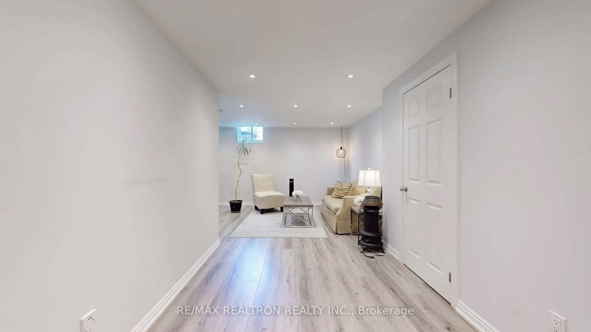 72 Sir Sanford Fleming Way