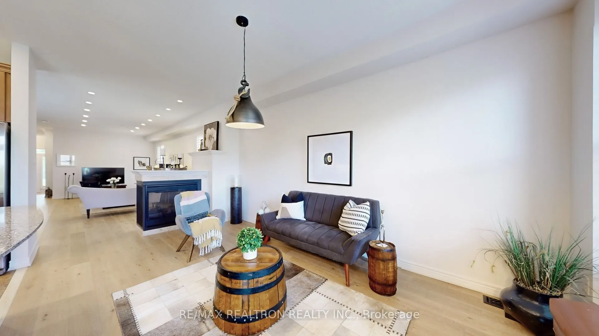 72 Sir Sanford Fleming Way