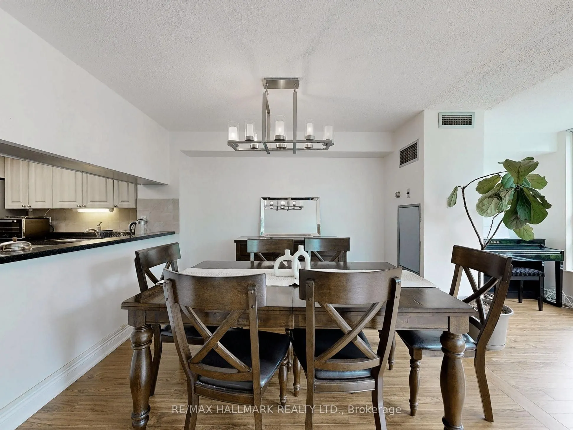 7805 Bayview Avenue, #223