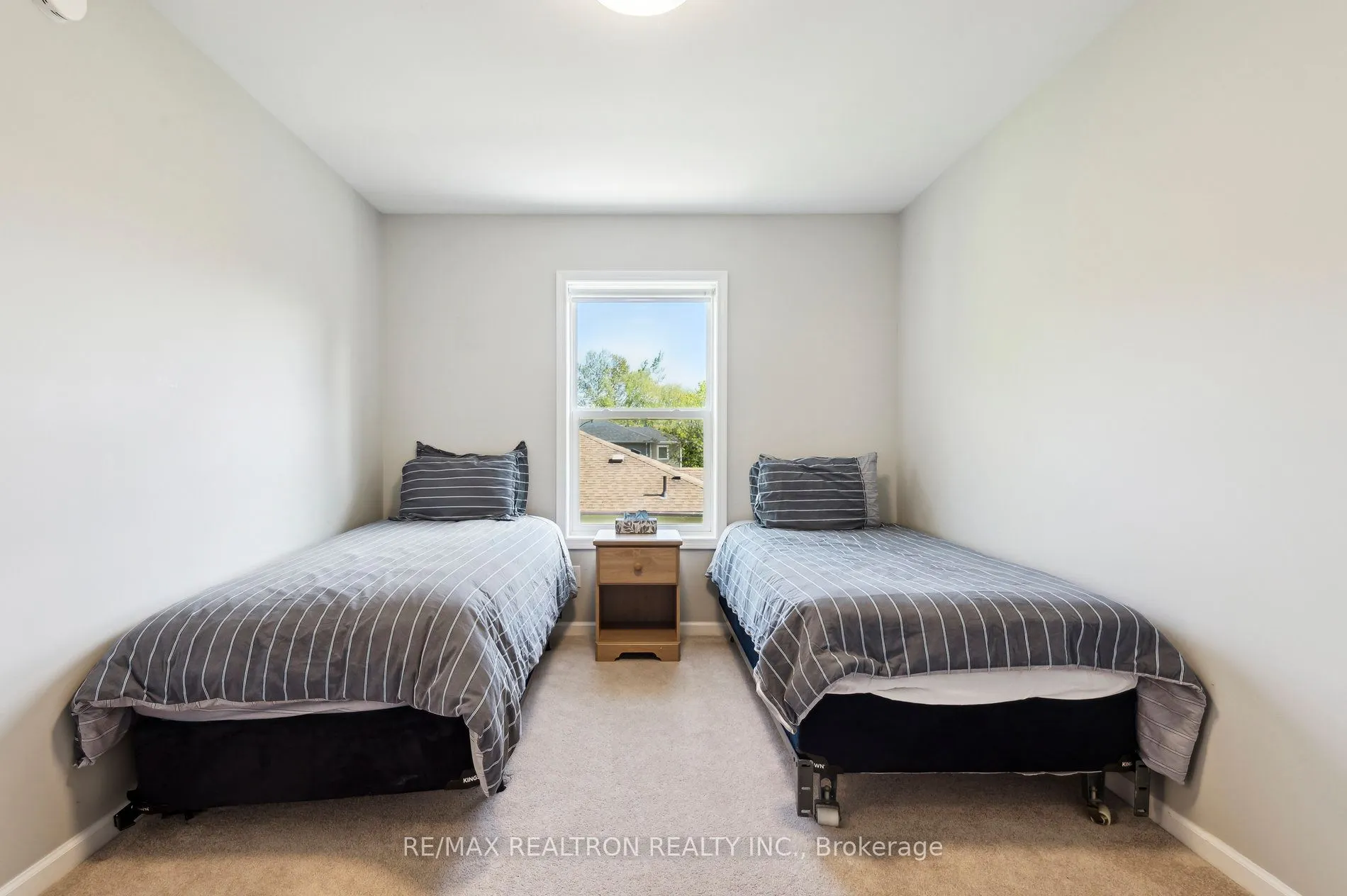 1231 Temple Avenue