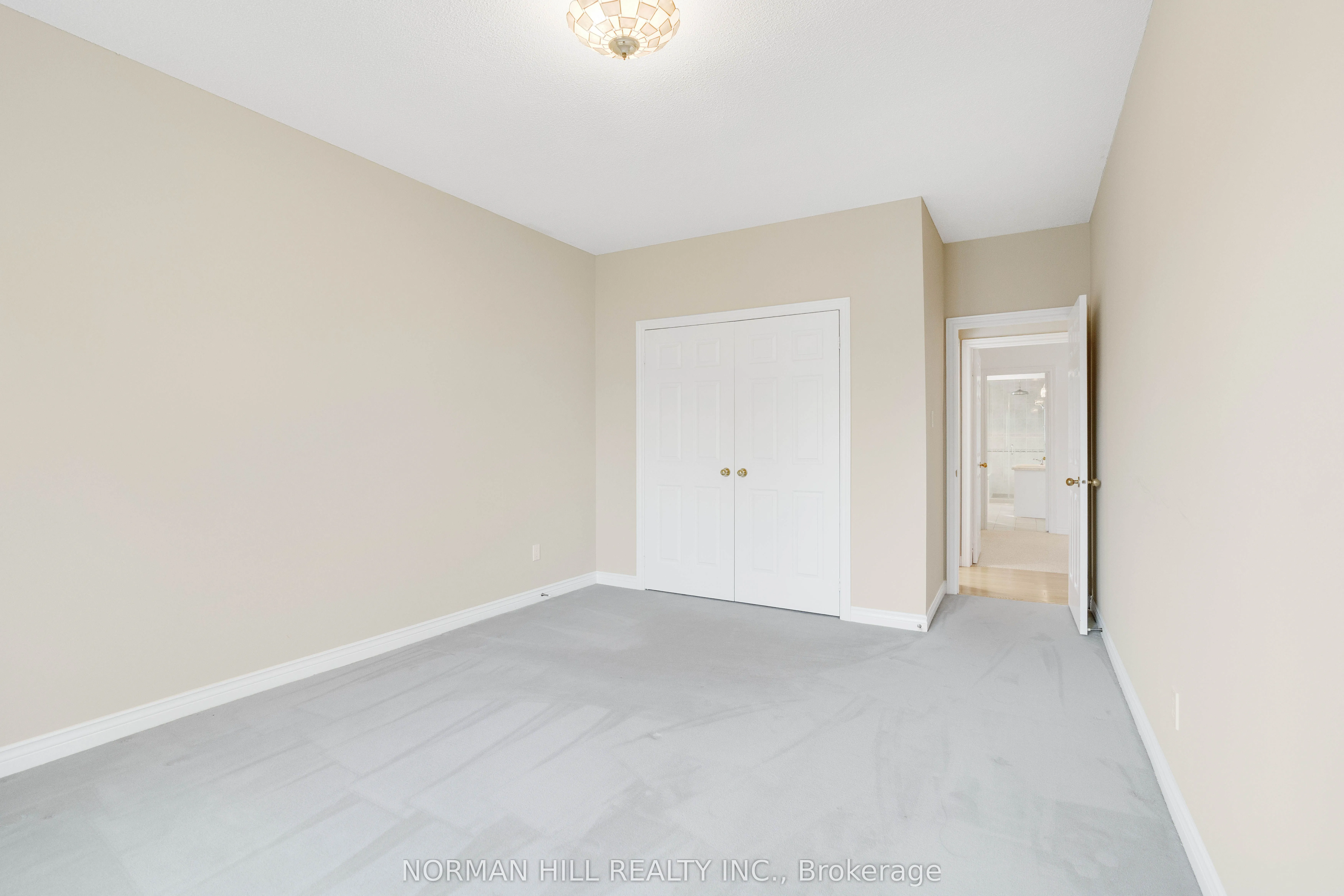 71 Willow Farm Lane
