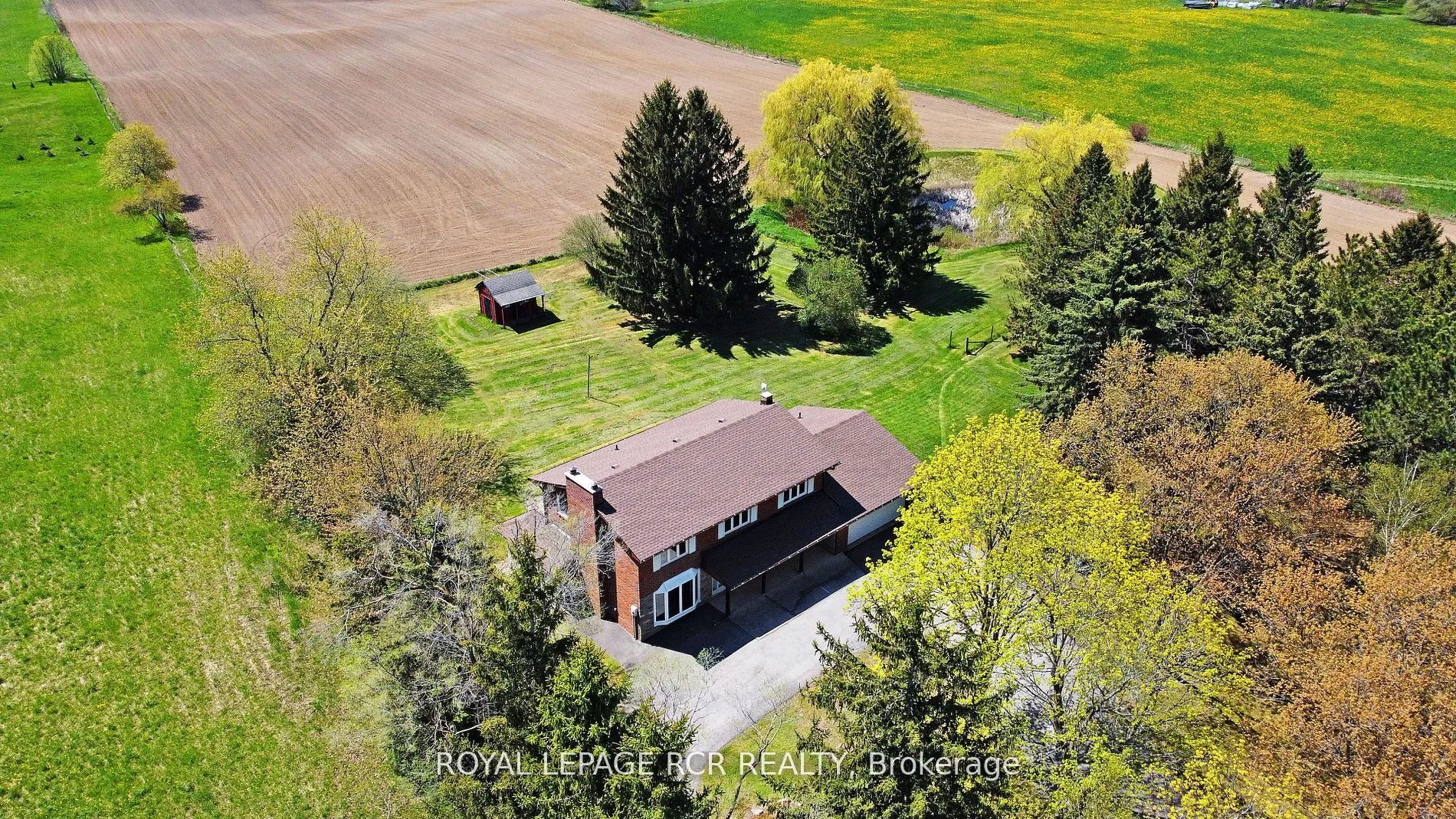 6215 17th Side Road