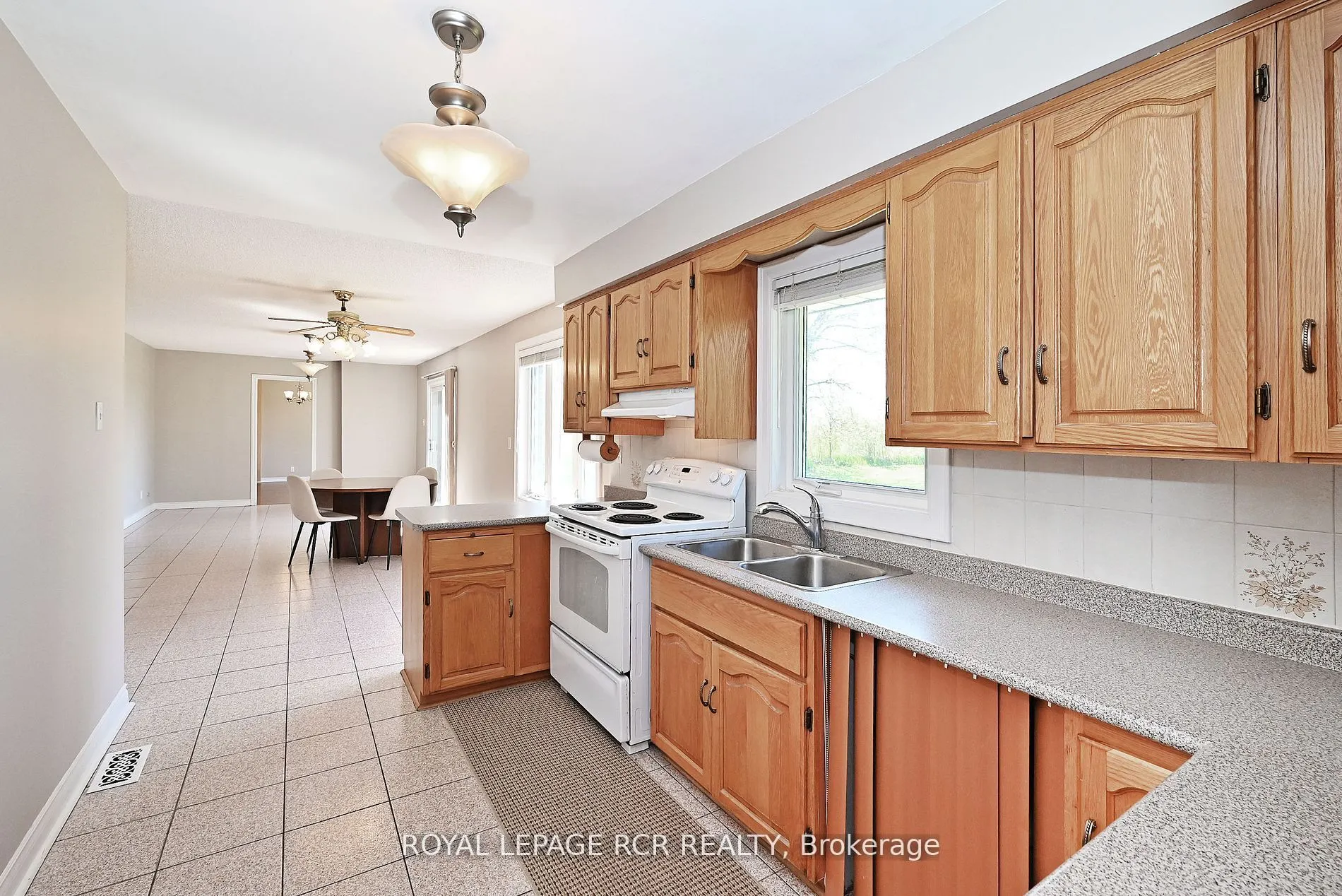 6215 17th Side Road