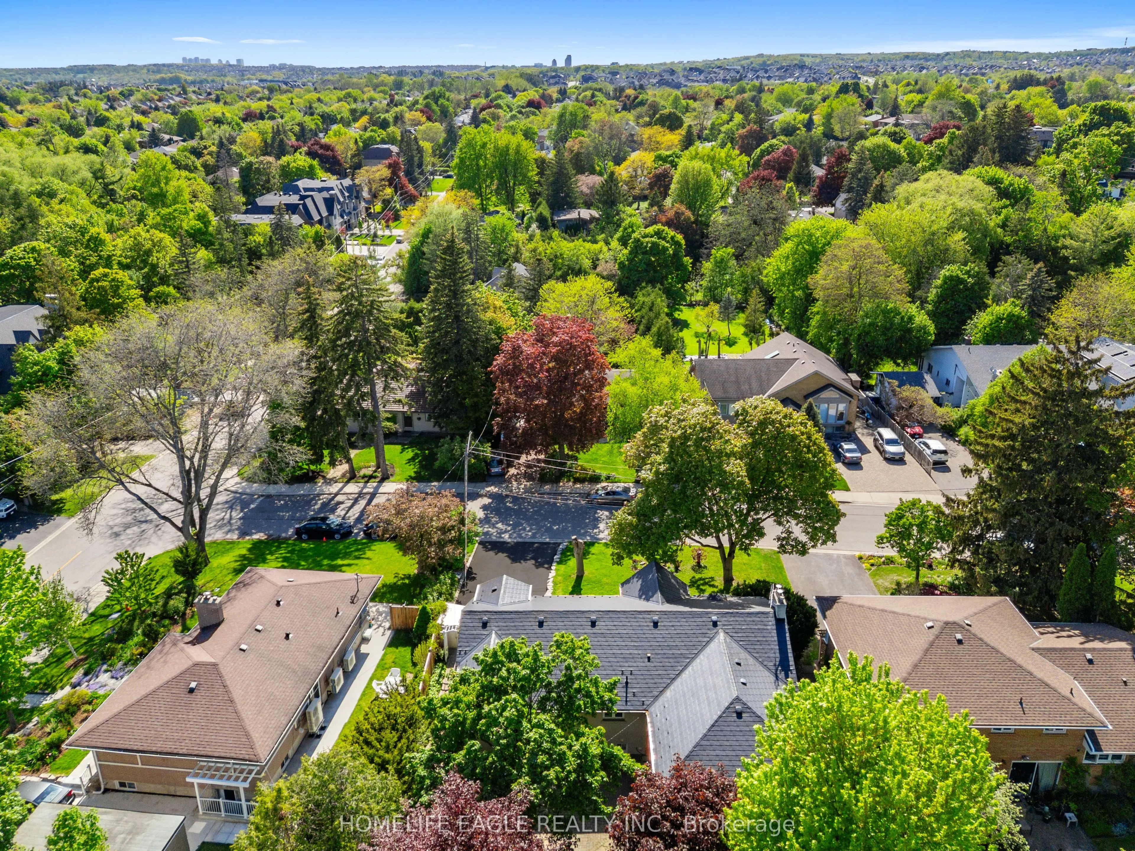 11 Knollside Drive