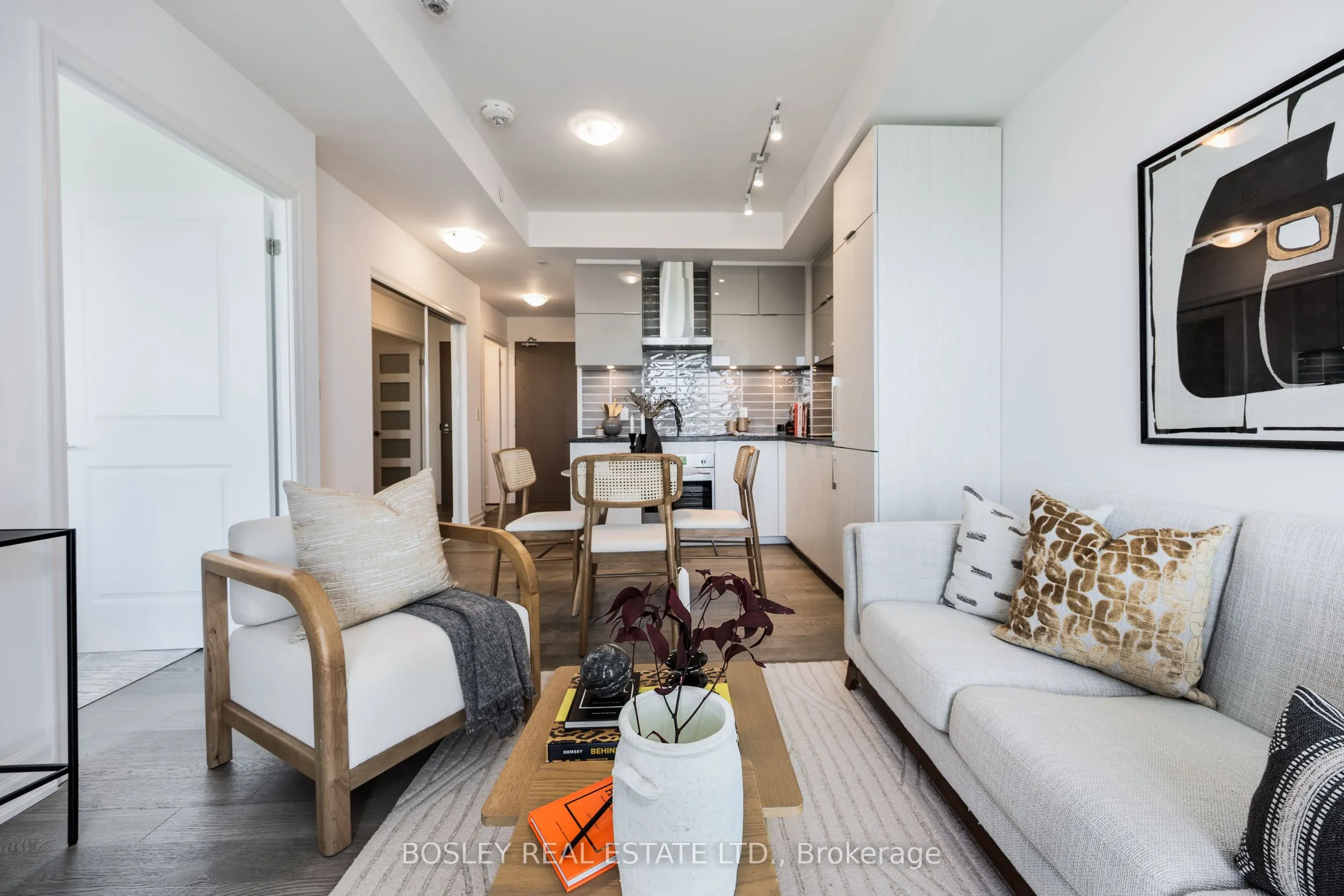 8 Rouge Valley Drive W, #908