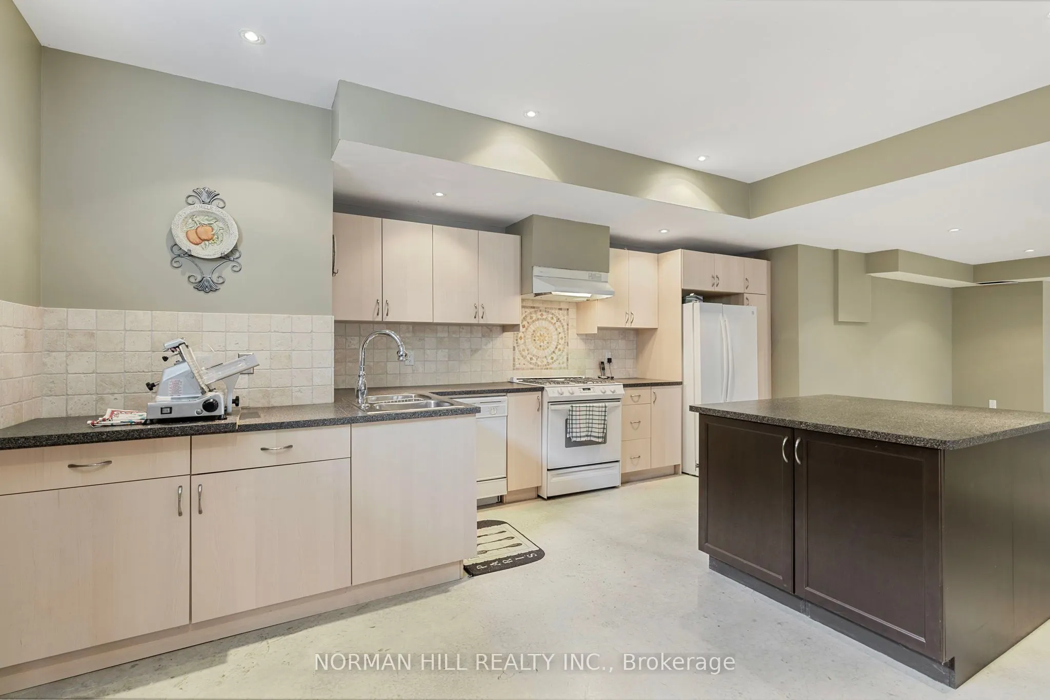 16415 7th Concession Road