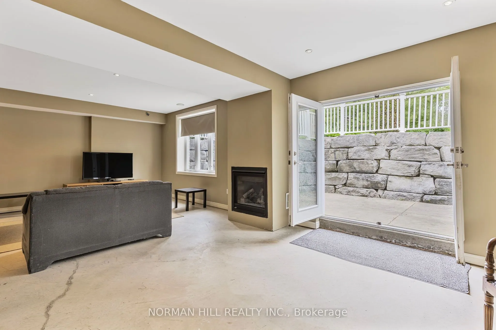 16415 7th Concession Road