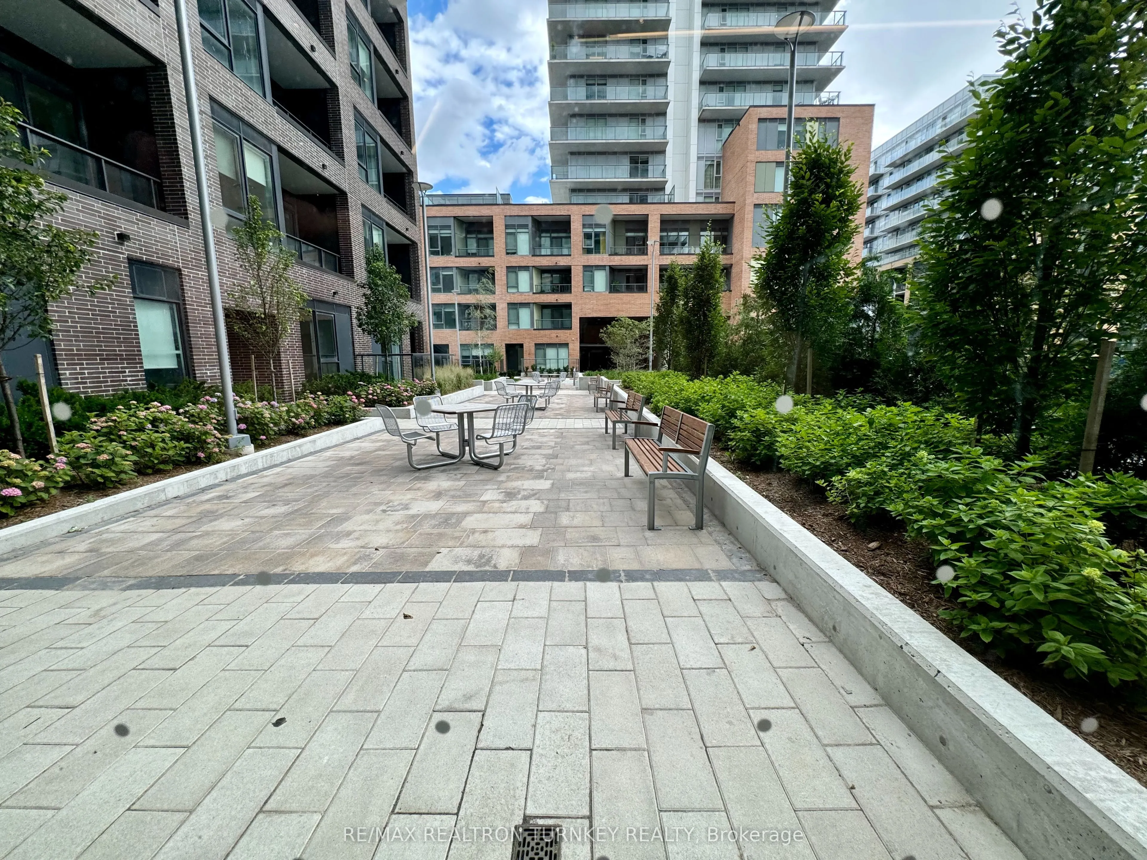 185 Deerfield Road, #018